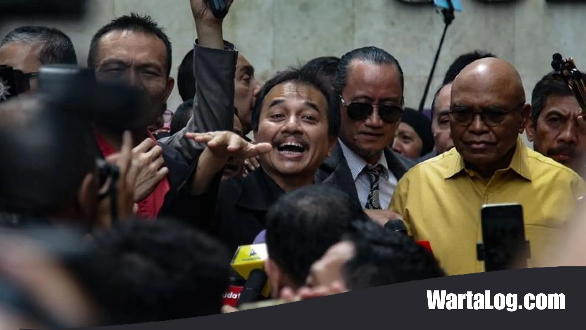 Update Kasus Ijazah Jokowi: Tiga Tersangka Raih SP3, Roy Suryo Pilih Jalur Pengadilan