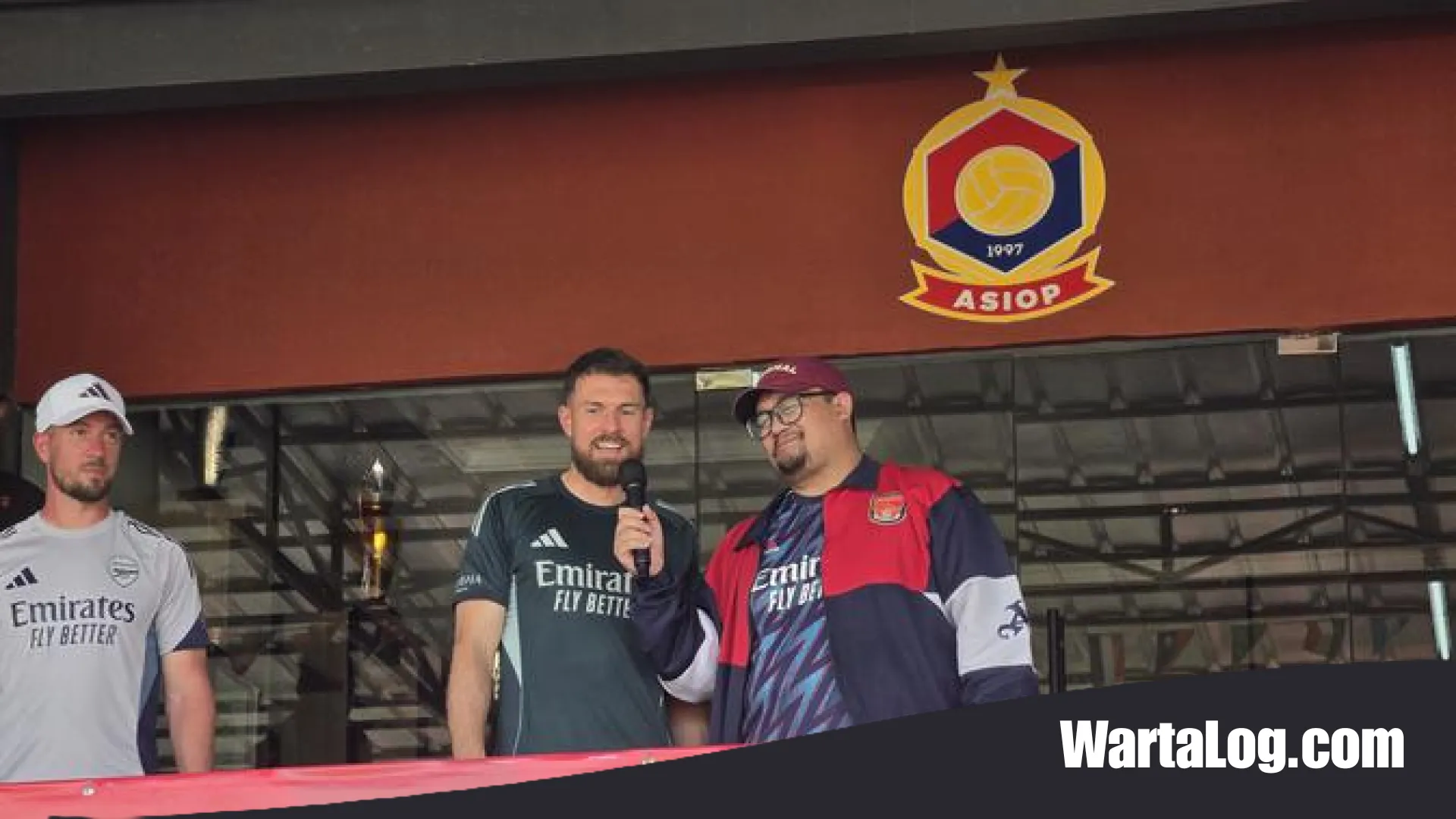 Nostalgia Aaron Ramsey di Jakarta: Sang Legenda Arsenal Puji Talenta Muda Indonesia