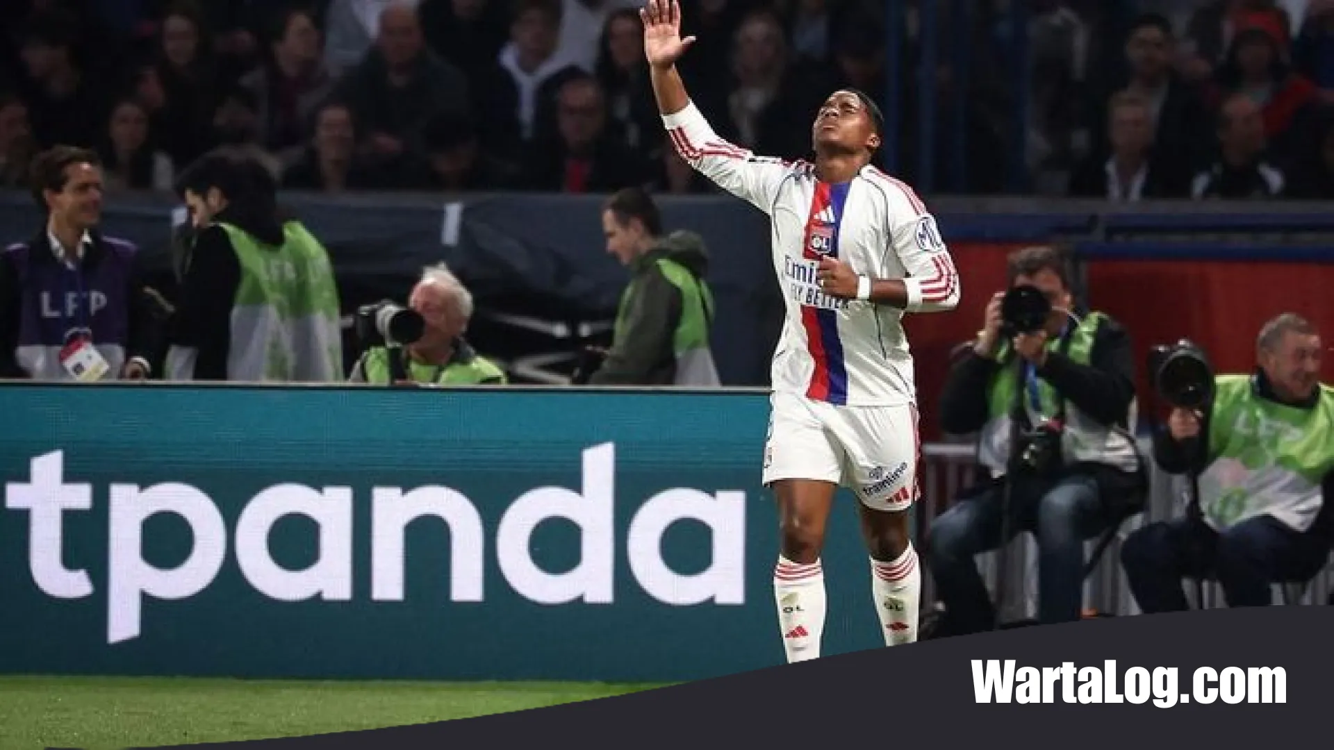 Panas! Selebrasi Provokatif Endrick di Parc des Princes Picu Amarah Penggawa PSG