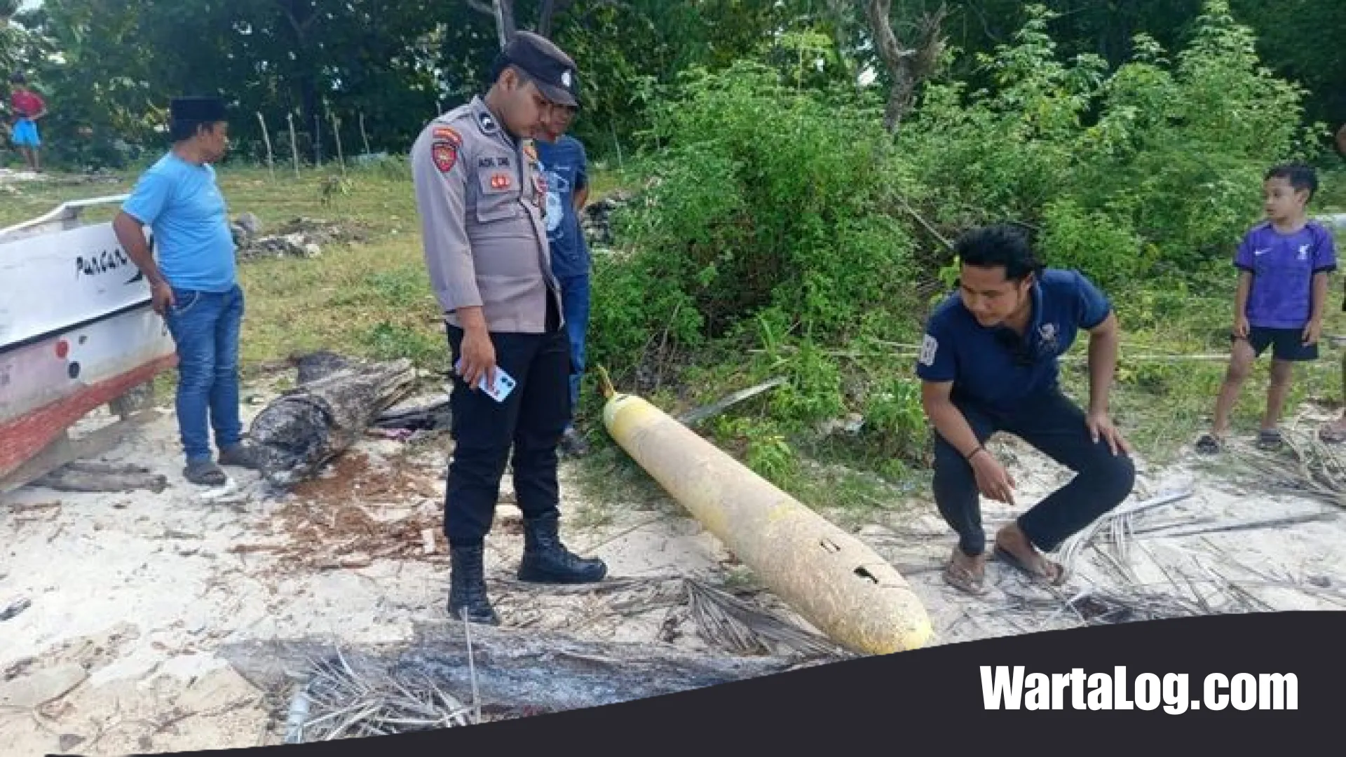 Geger Penemuan Benda Misterius Mirip Torpedo di Pesisir Sumenep, Tim Gegana Diterjunkan ke Lokasi
