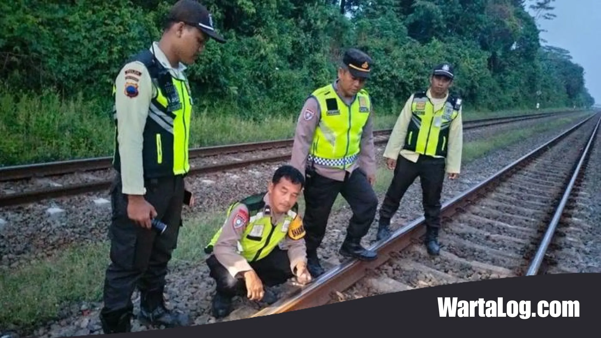 Tragedi Dini Hari di Batang: Pria Tanpa Identitas Tewas Terhantam KA Blambangan Ekspres