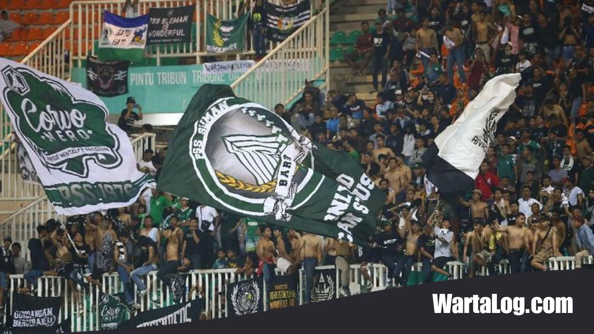 Guncang Dunia! Ketika Chant Ultras PSS Sleman Bikin Legenda Metal Dee Snider Angkat Topi
