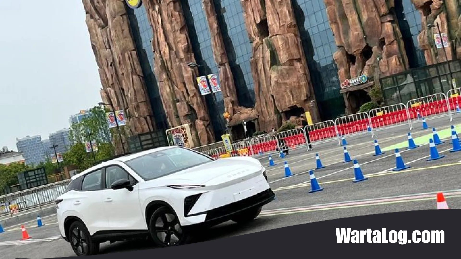 Transformasi Revolusioner Chery E5 EV Facelift: Intip Kecanggihan ‘Robo Shark’ yang Segera Mengaspal di Indonesia