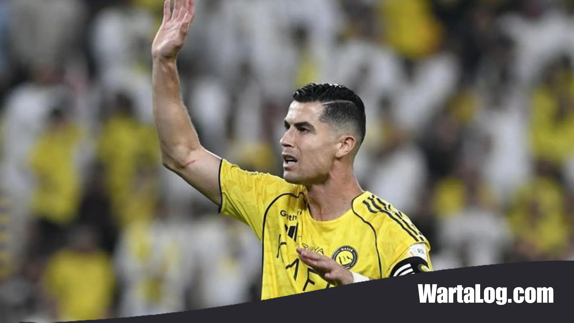 Menegangkan! Cristiano Ronaldo Balas Sindiran Fans Al Ahli dengan Simbol 5 Trofi UCL di Riyadh