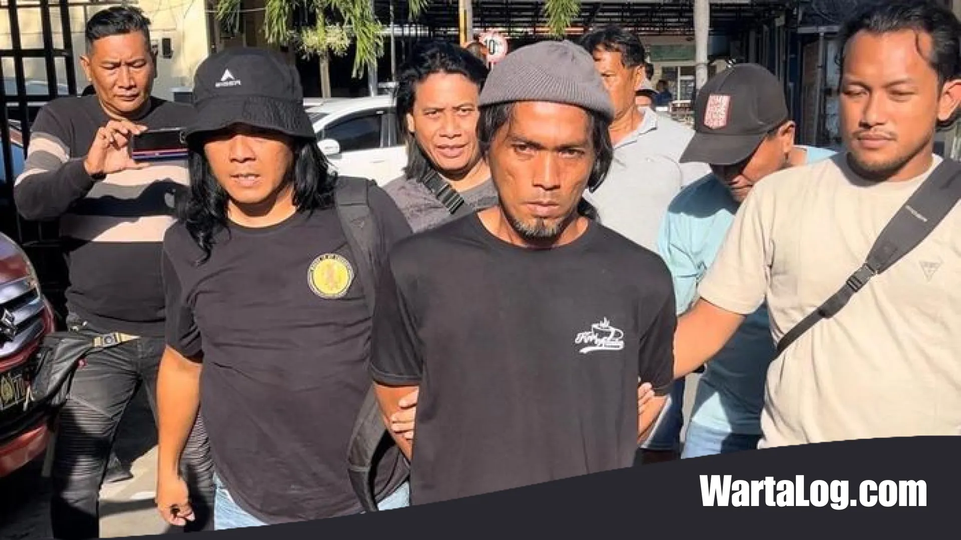 Tragedi Berdarah di Balik Senyum Palsu: Kisah Kelam Badut Mojokerto yang Tega Menghabisi Mertua dan Melukai Istri