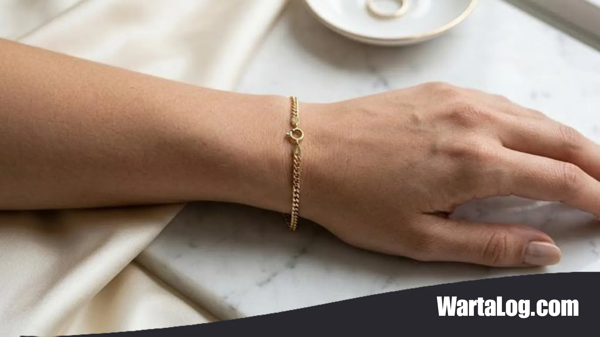 7 Rekomendasi Model Gelang Emas Minimalis: Paduan Sempurna Investasi dan Gaya Hidup Premium