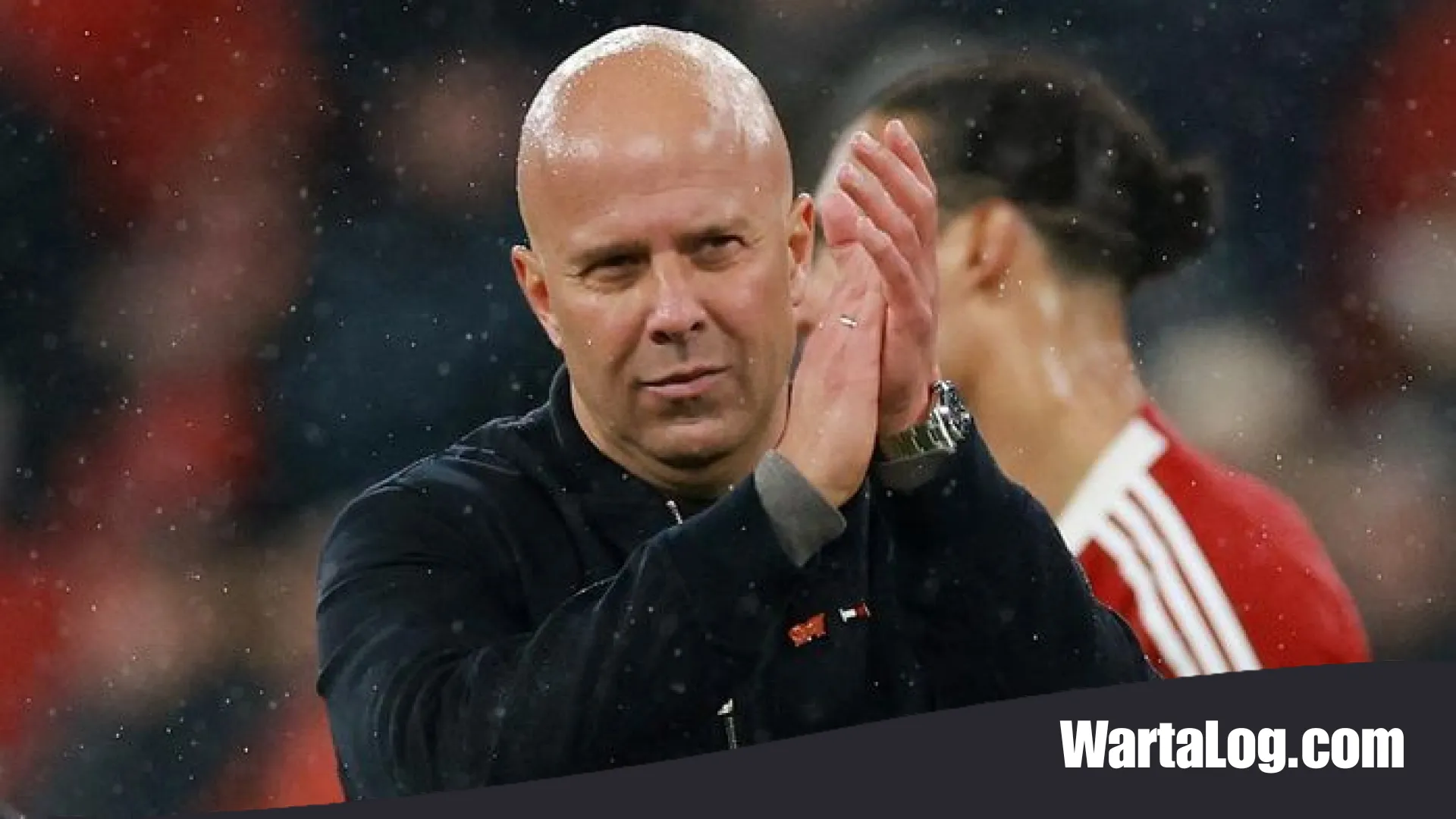 Arne Slot Tetap Optimis: Janji Manis Sang Meneer Rebut Kembali Hati Publik Anfield Musim Depan