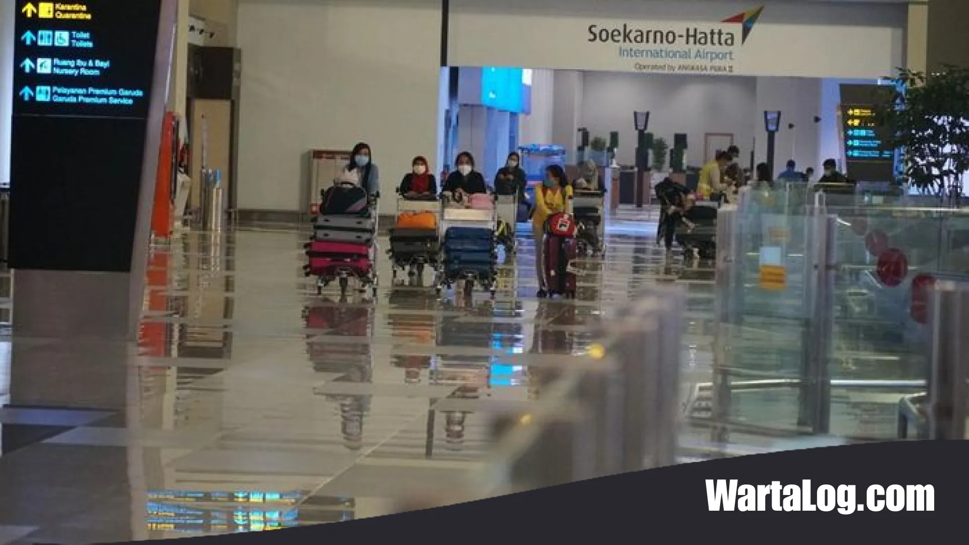 Heboh Pemeriksaan Kartu Pokemon di Bandara Soetta: WartaLog Bedah Fakta di Balik Prosedur Bea Cukai