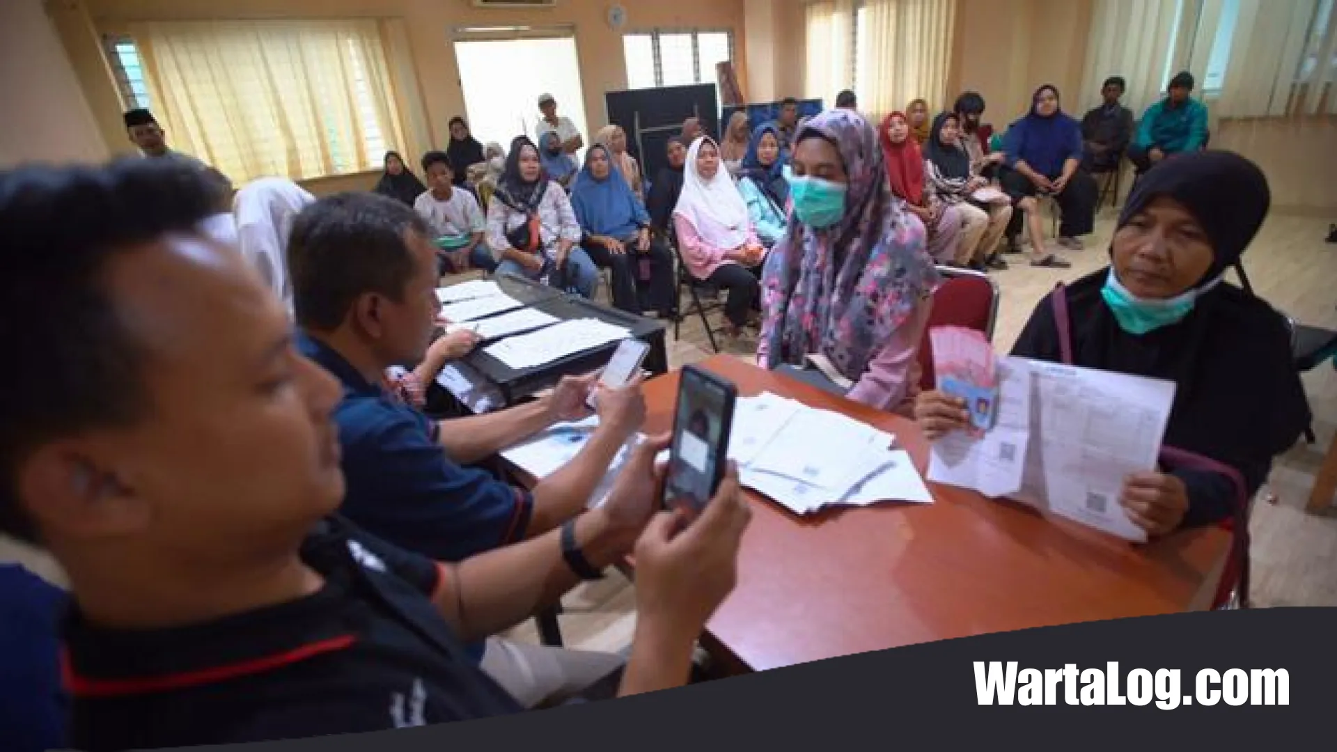 Waspada Jebakan Hoaks Bansos: Inilah Panduan Lengkap Mendapatkan BLT yang Aman dan Tepat Sasaran