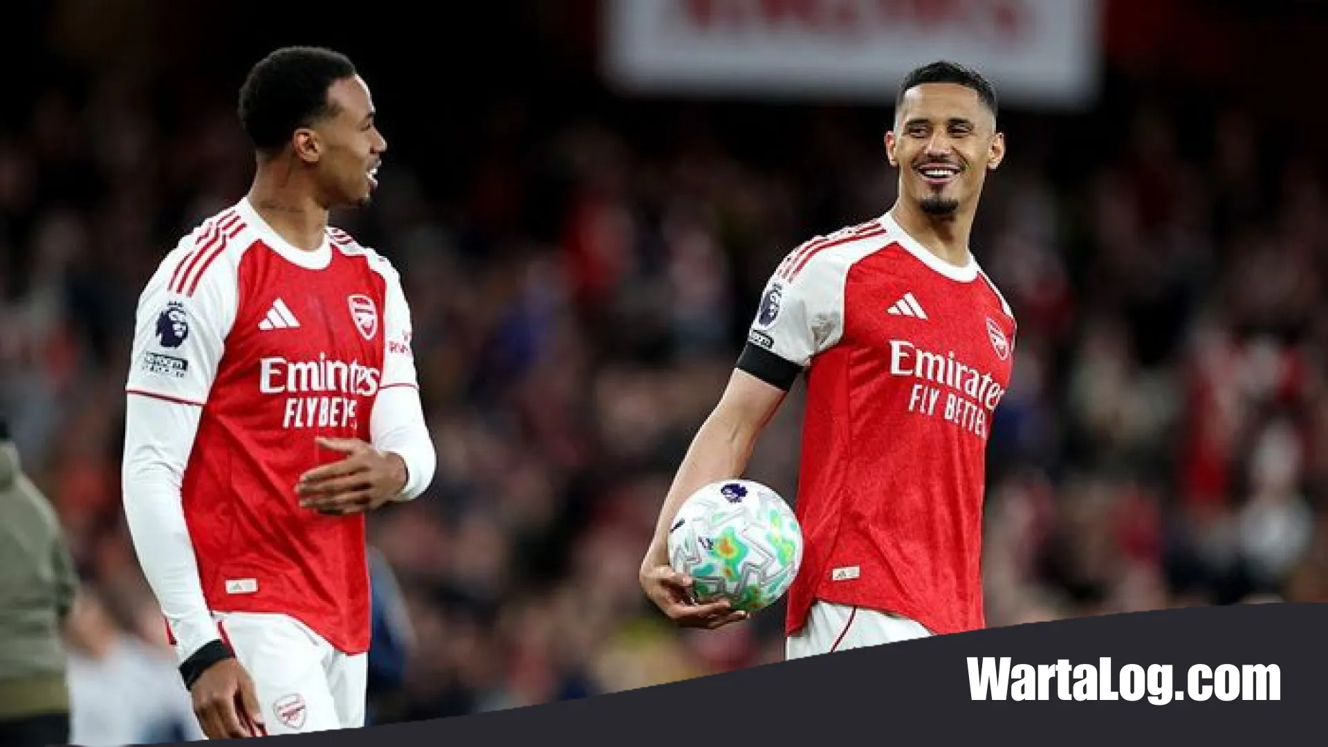 Arsenal Kampiun Premier League: Akhir Penantian 22 Tahun, Guyuran Bonus Triliunan, hingga Simbol Emas di Lengan