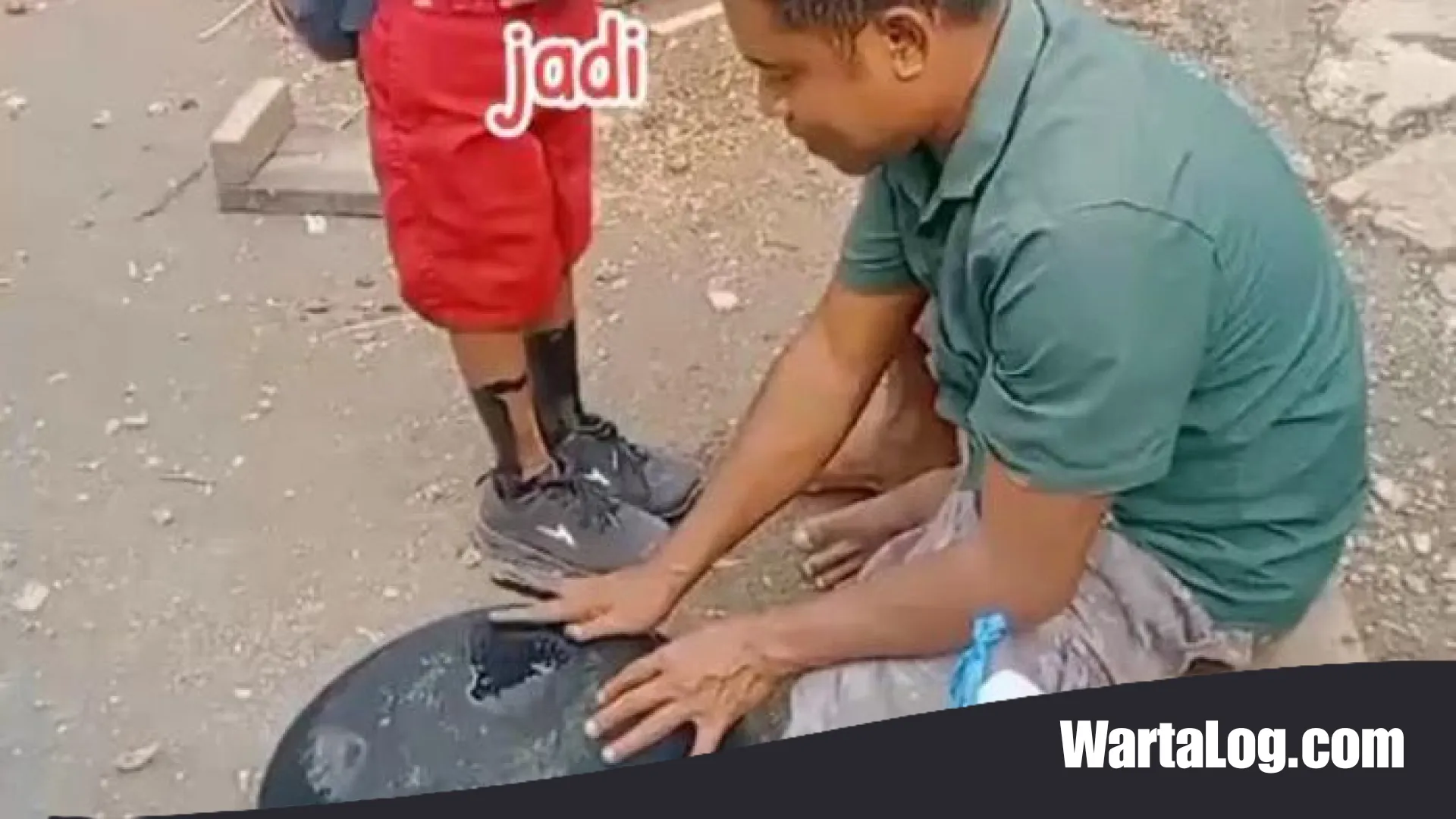Kisah Marciano Tefi: Arang Penghitam Kaki di Tengah Keterbatasan Pendidikan Timor Tengah Selatan