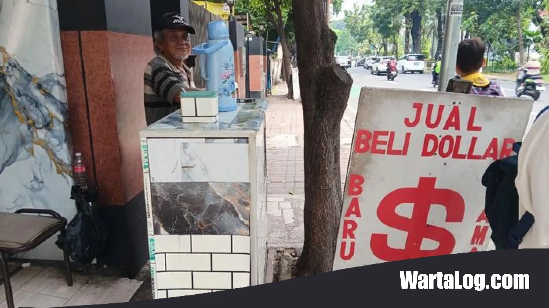 Menelusuri Jejak Pedagang Valas Kaki Lima di Kwitang: Ketika Lembaran Dolar Rusak Menemukan ‘Rumah’ Terakhirnya
