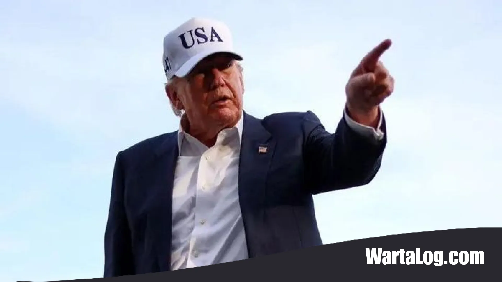 Revolusi Birokrasi Donald Trump: Aturan Baru Mudahkan PHK Ribuan PNS Senior Amerika