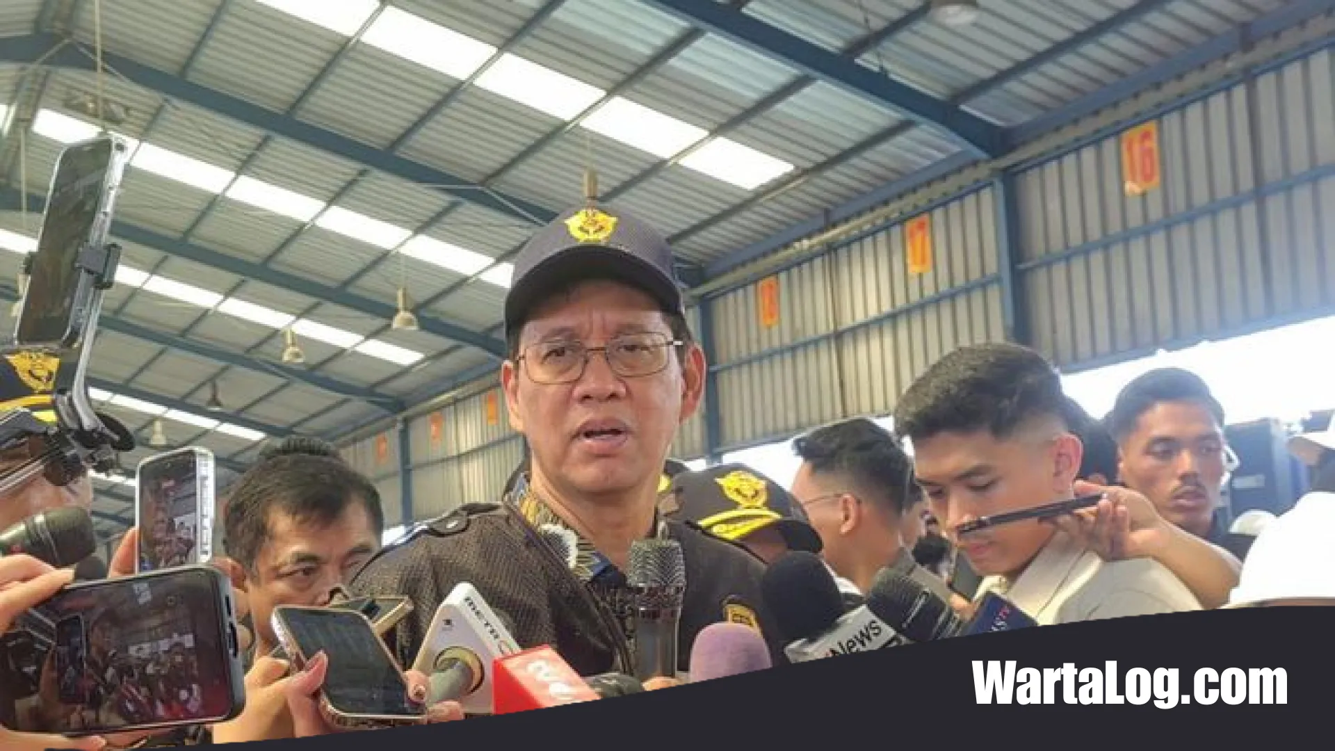 Purbaya Yudhi Sadewa Sidak Tanjung Priok: Strategi ‘Gas Pol’ Urai Kemacetan 3.100 Kontainer