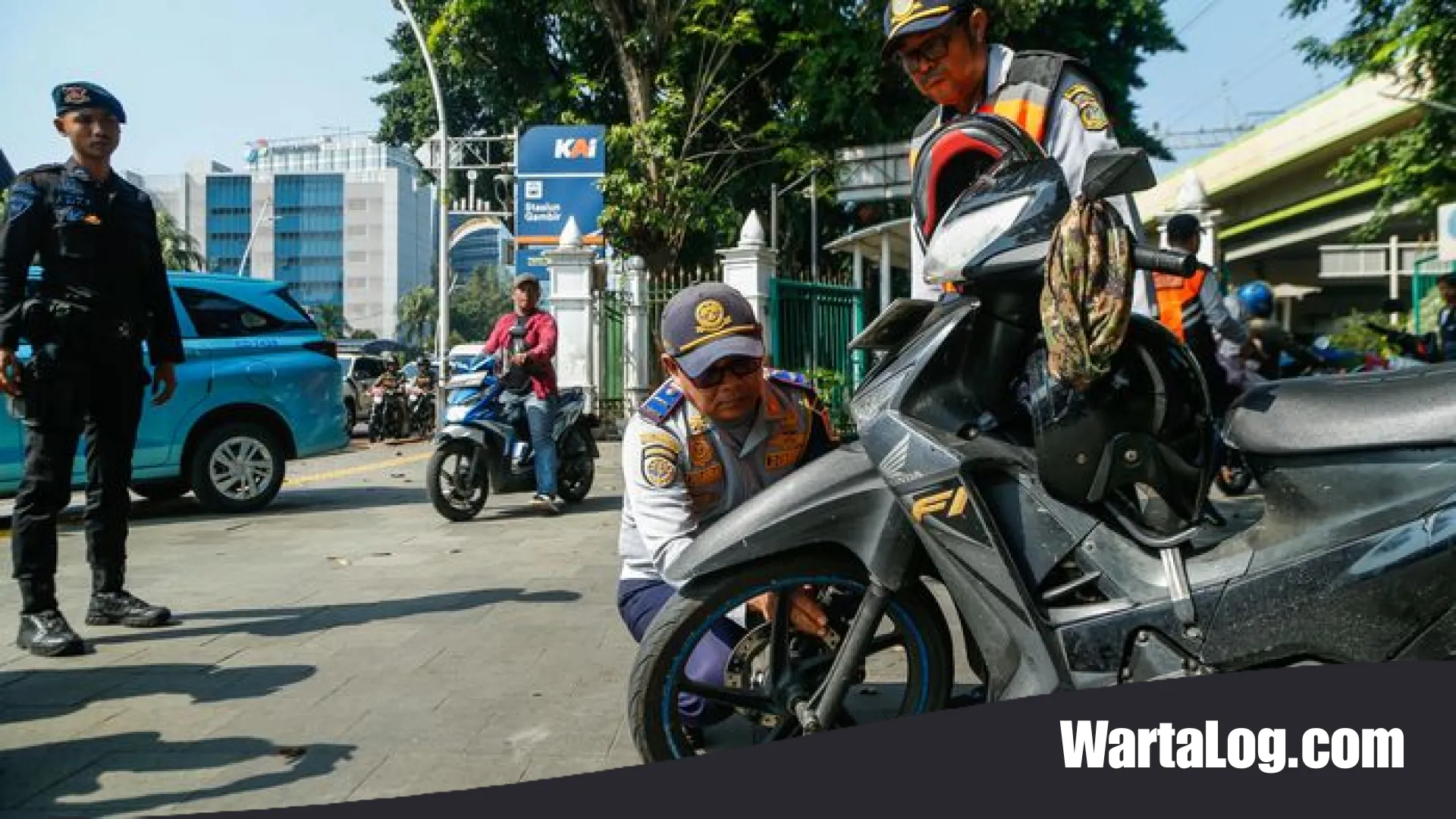 Jakarta Berbenah: Pemprov DKI Kerahkan Ratusan Personel Sisir Titik Parkir Liar