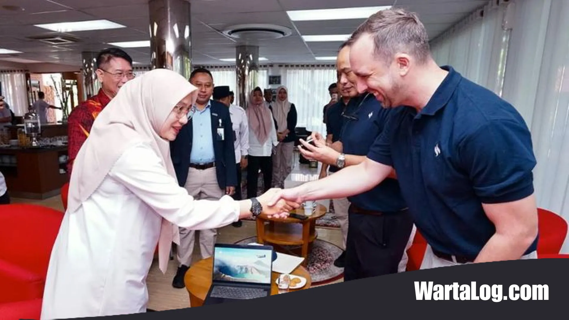Langkah Berani Santai Seaplane: Menjadikan Banyuwangi Sebagai Poros Wisata Udara Eksklusif di Indonesia