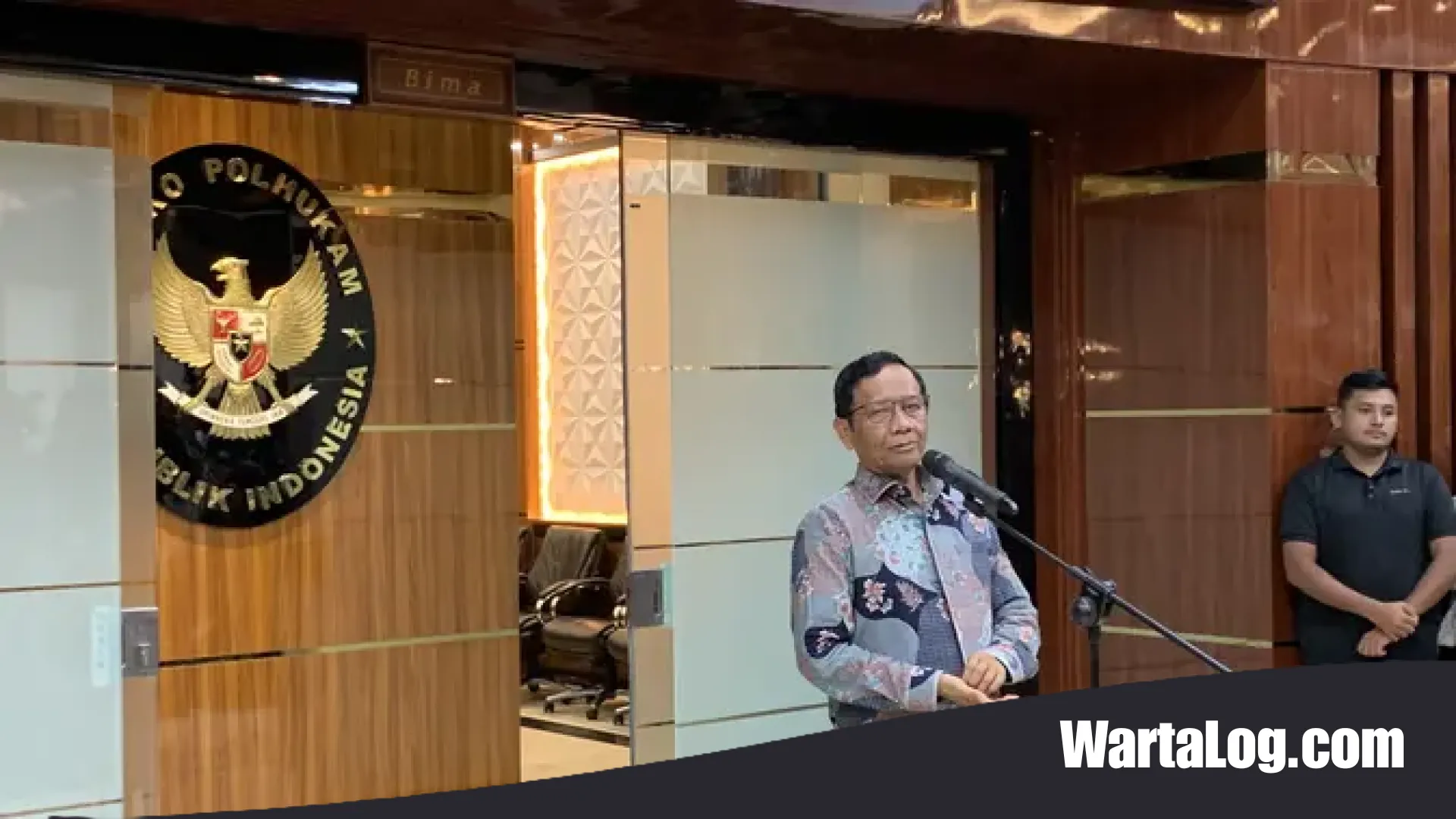 Waspada Penipuan Bermodus Bantuan Dana Mahfud MD: Kupas Tuntas Hoaks dan Cara Menghindarinya