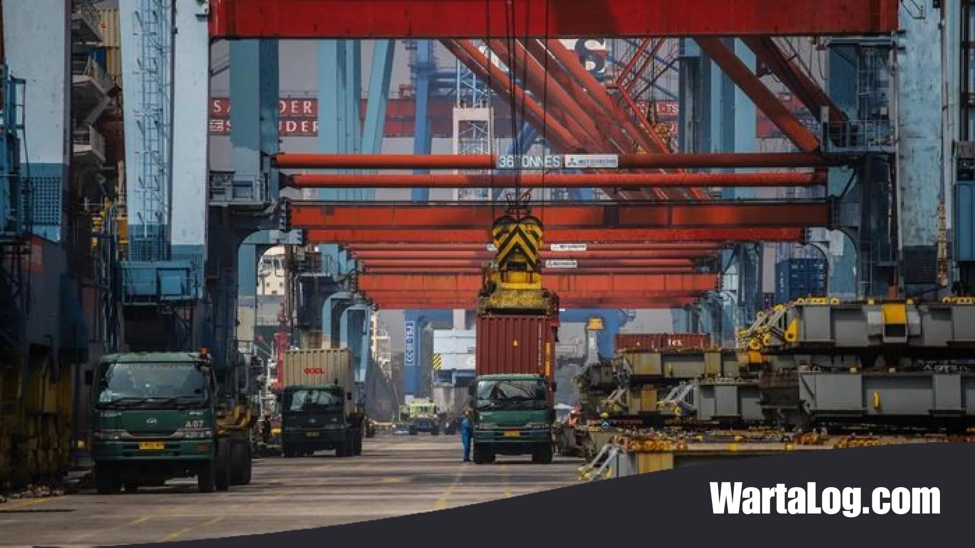 Bukan Mobil Utuh, BYD Akhirnya Buka Suara Soal Tumpukan Kontainer di Tanjung Priok