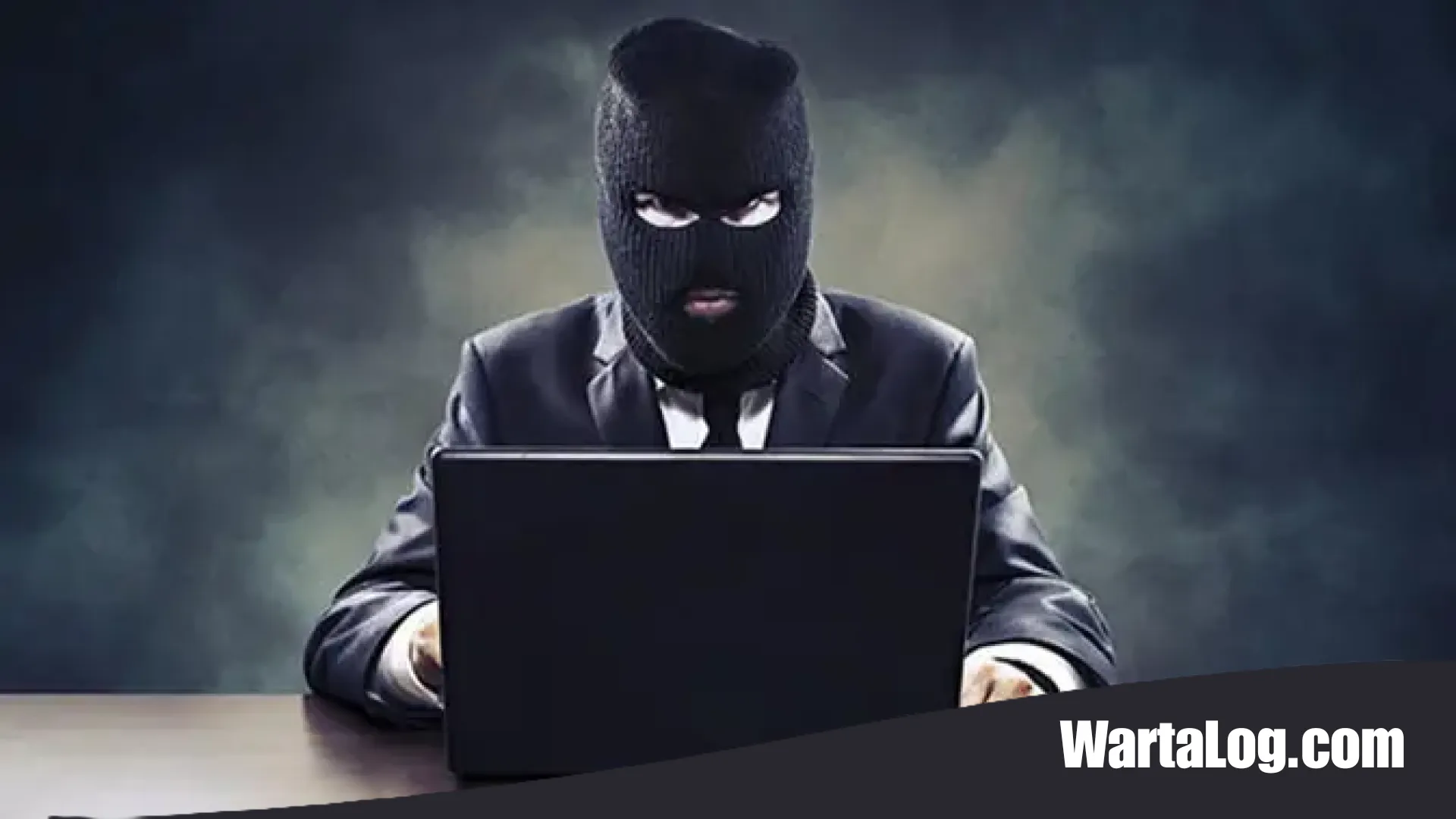 Waspada Predator Digital di Musim Liburan: Mengupas Strategi Penipuan Online dan Langkah Proteksi Diri