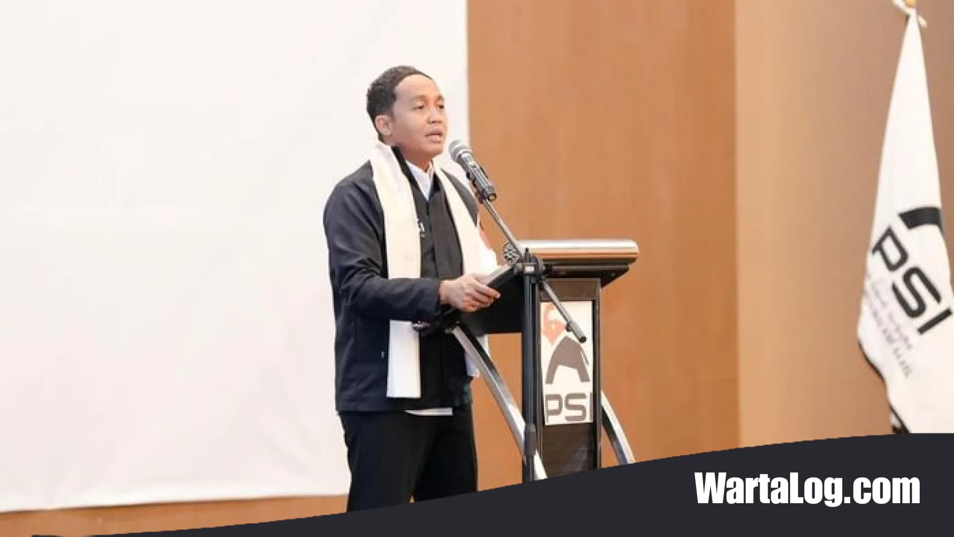 Sinyal Kuat Jokowi Berlabuh ke PSI: Makna di Balik Jaket Merah dan Peran ‘Bapak Ideologis’