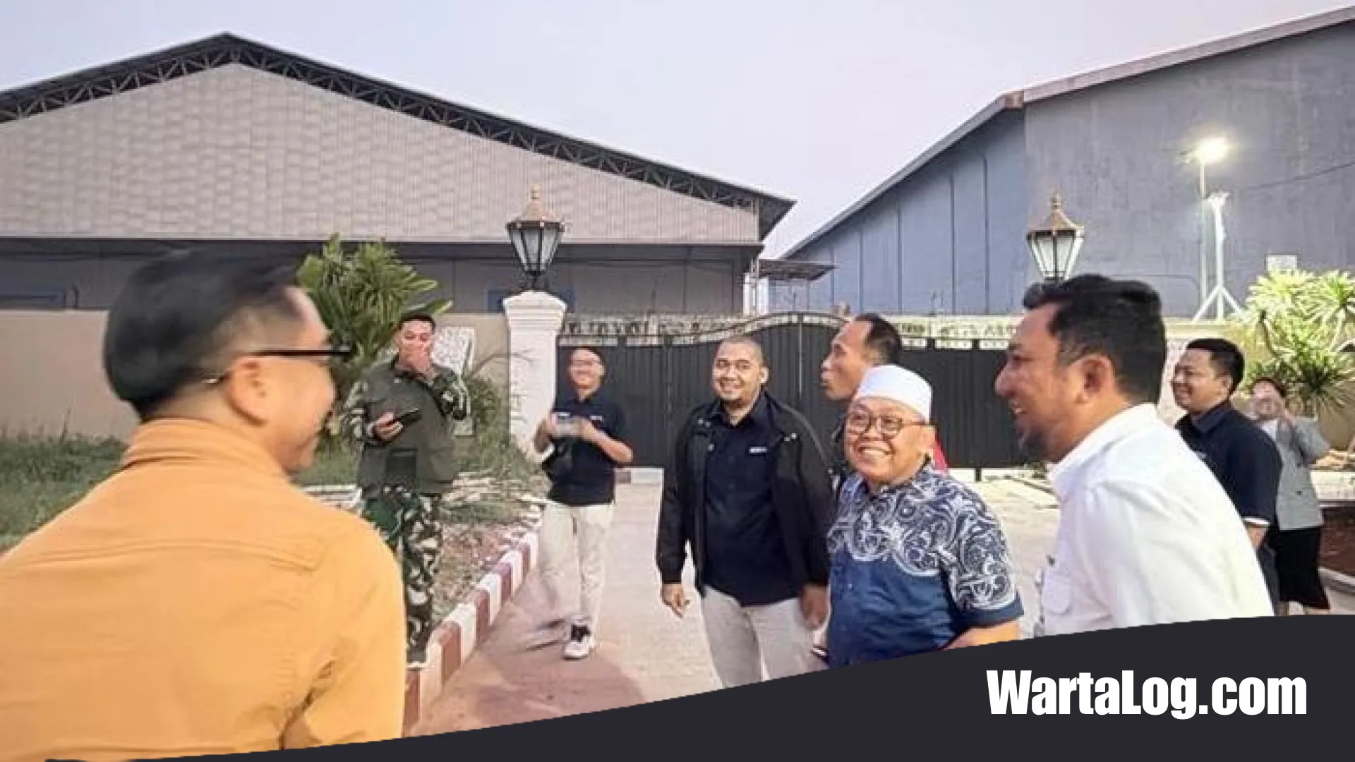 Respon Cepat BULOG Karawang Atasi Gangguan Hama di Permukiman Warga: Komitmen Menjaga Kualitas dan Harmoni Lingkungan
