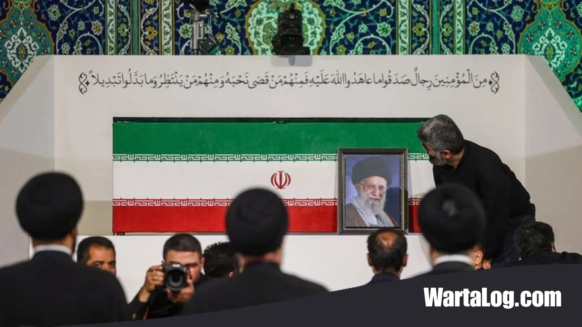 Perpisahan Terakhir Sang Pemimpin Agung: Gelombang Lautan Manusia dan Simbol Perlawanan di Pemakaman Ali Khamenei