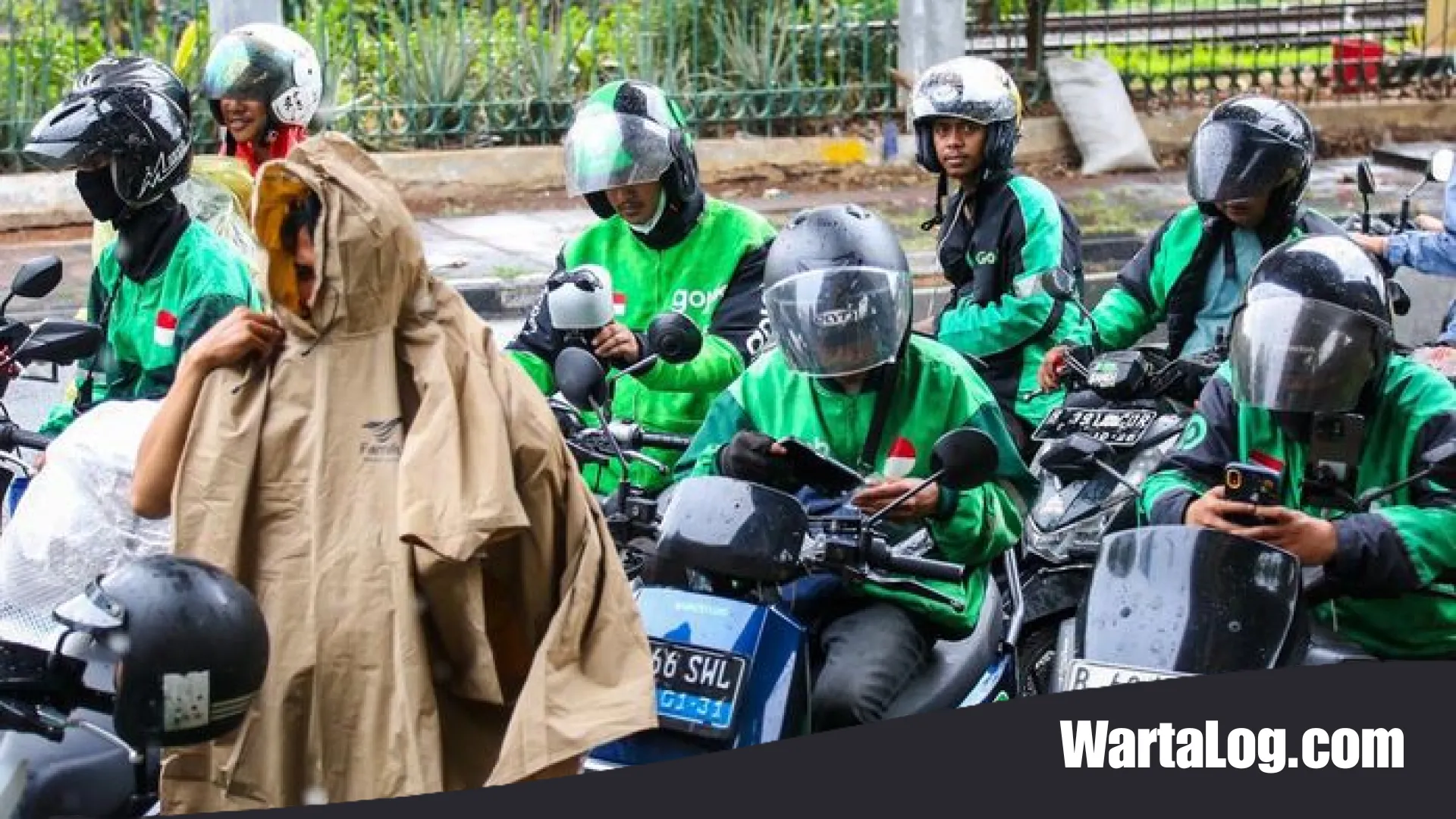 Jeritan Driver Ojol: Janji Potongan 8 Persen Hanya Isapan Jempol, Realita di Lapangan Tembus 29 Persen