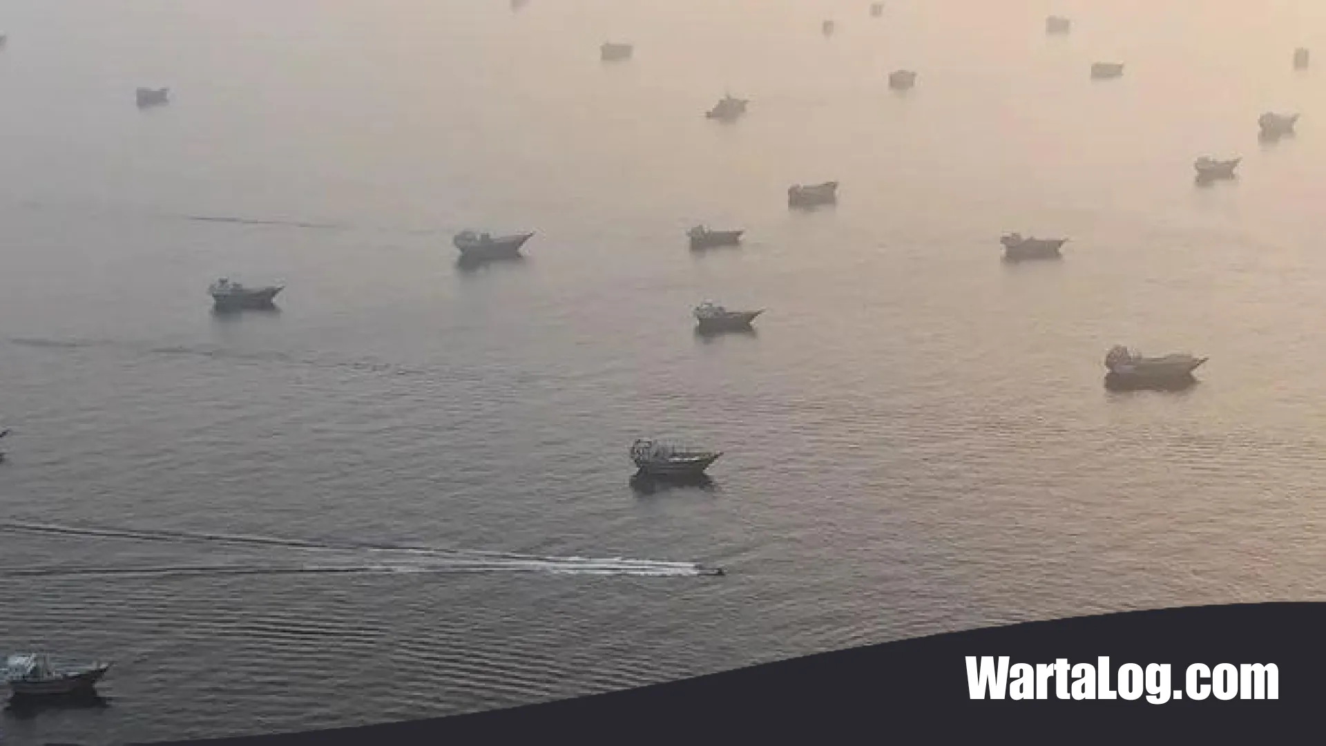 Tensi Membara di Selat Hormuz: Kapal Angkatan Laut Kuwait Diserang Drone dan Rudal Iran, Empat Personel Terluka