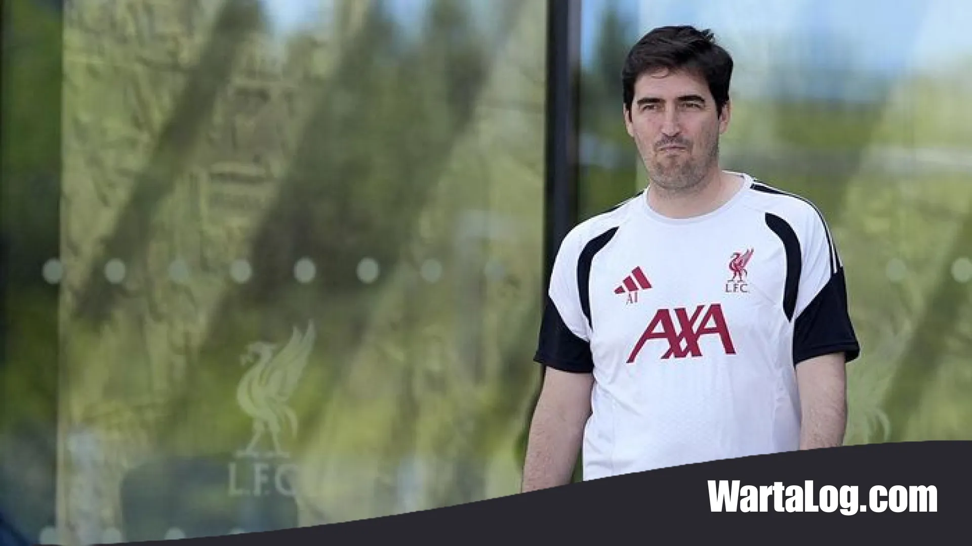Ambisi Besar Andoni Iraola di Liverpool: Menghadapi Badai Transisi dan Krisis Skuad di Anfield