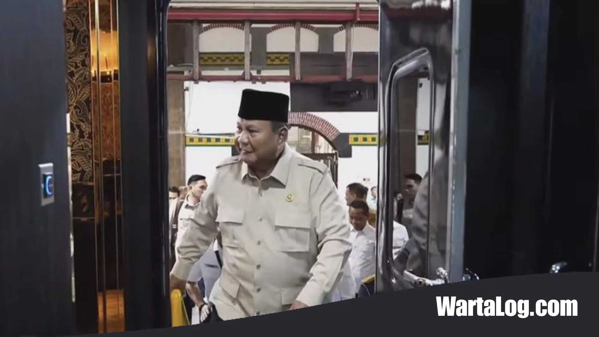 Gaya Elegan Presiden Prabowo Jajal Nusantara Explorer: Menelusuri Kemewahan Kereta Wisata di Jalur Semarang-Batang