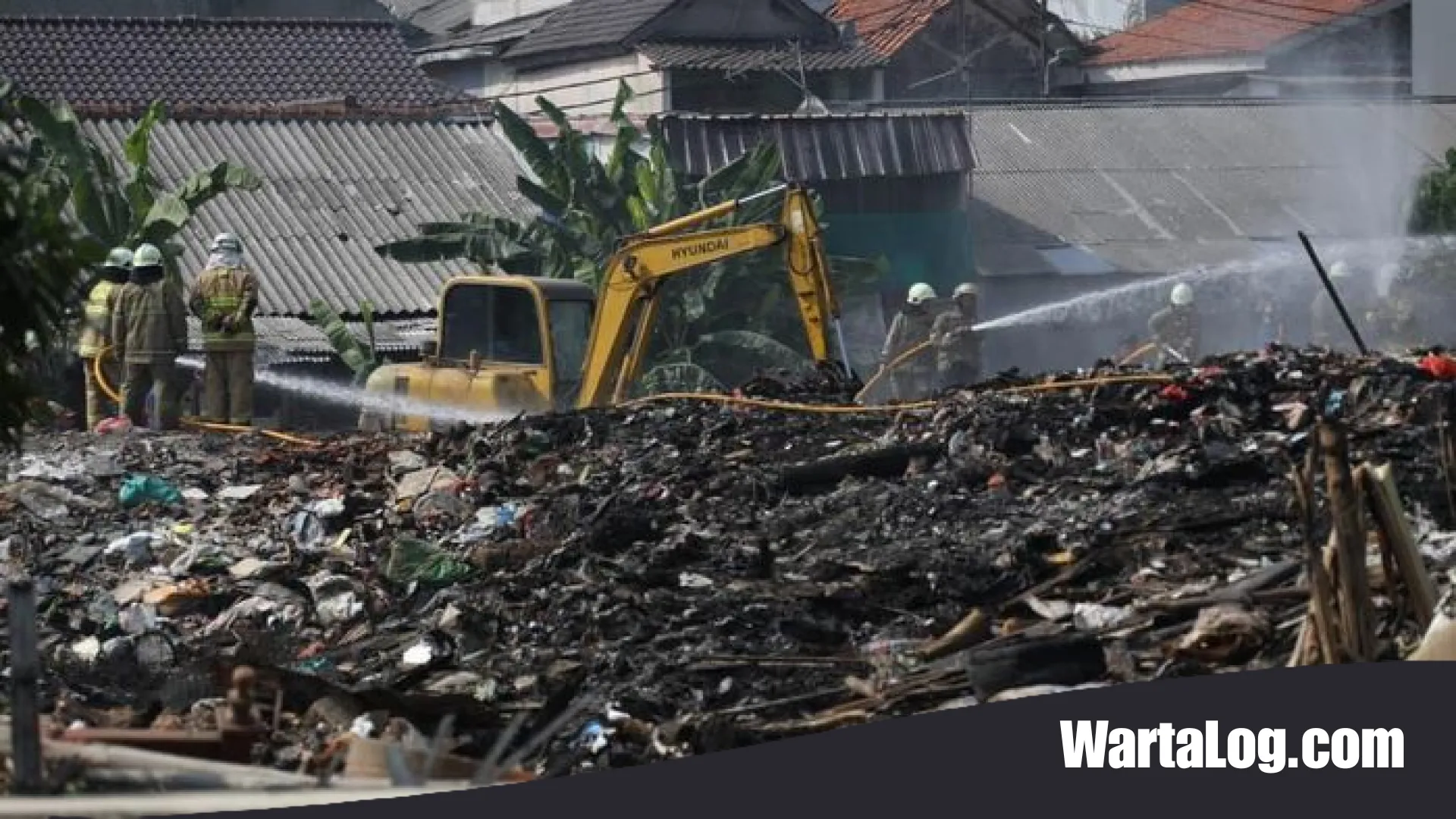 Tragedi Kebakaran Sampah Kramat Jati: Perjuangan Petugas Damkar hingga Gugur dalam Tugas