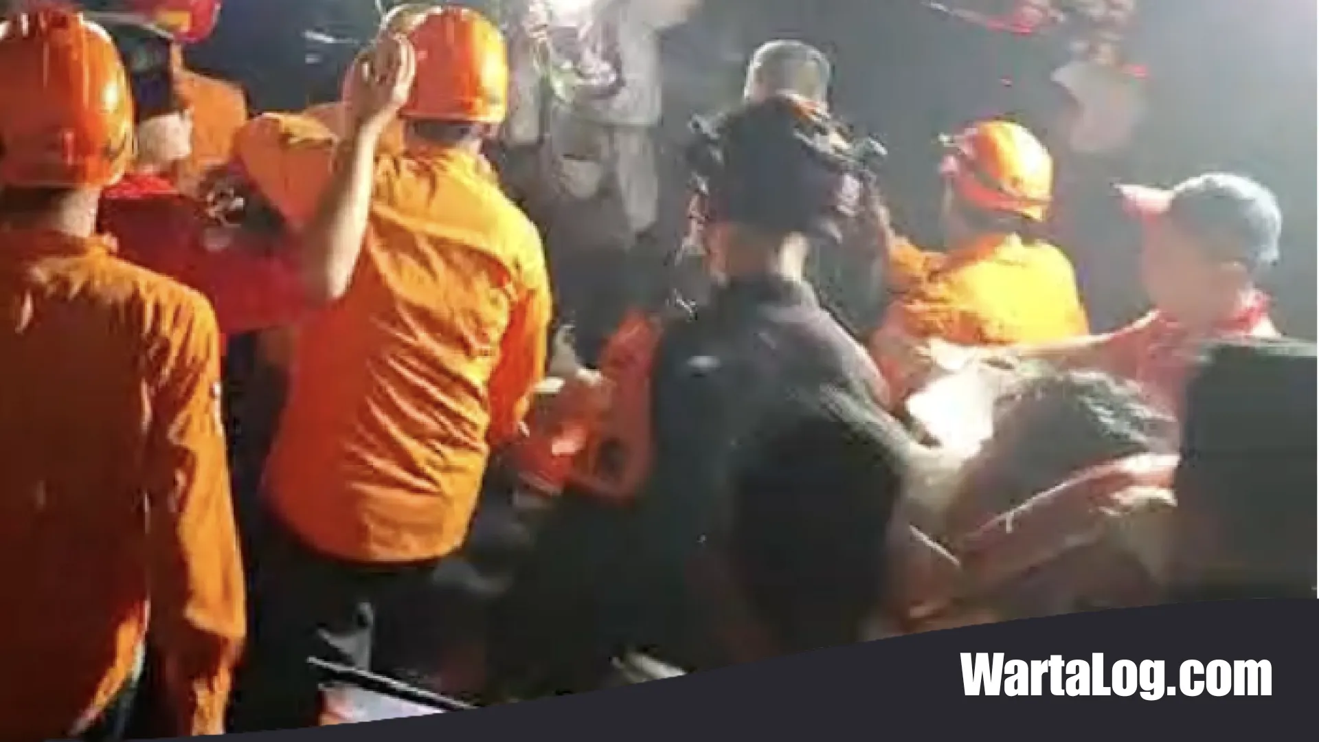 Detik-Detik Penyelamatan Dramatis di Gedung Bapenda DKI: Pekerja Terjebak di Lantai 15 Berhasil Dievakuasi