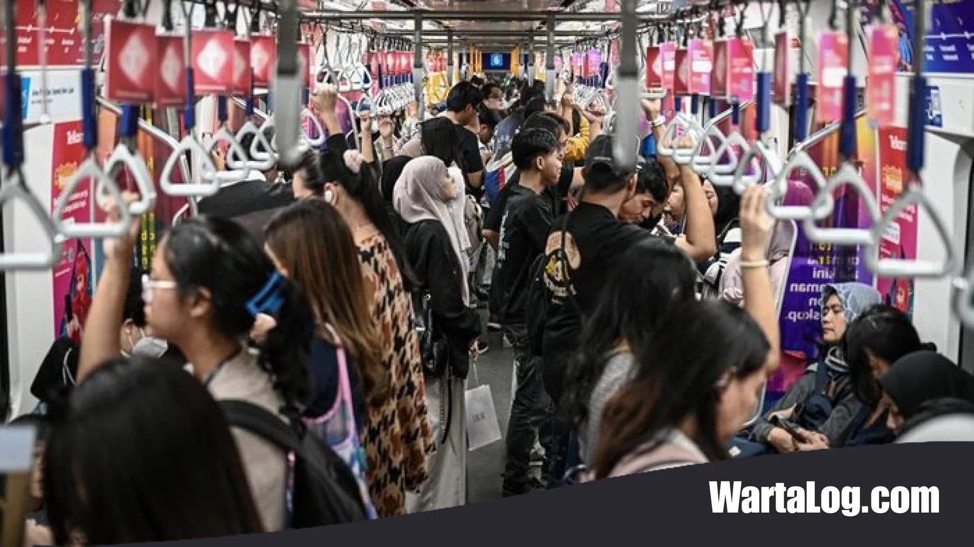 Kado Spesial HUT ke-81 RI: Pramono Anung Resmikan Tarif Transportasi Jakarta Menjadi Rp8