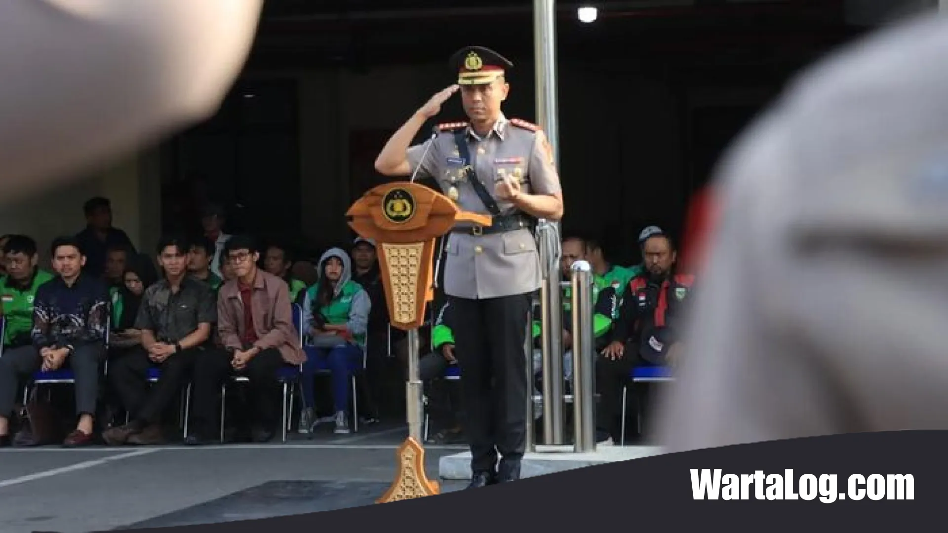 Penghormatan Tak Terduga: Saat Jaket Ojol Menjadi Simbol Kehormatan di Hari Juang Polri 2026 Polres Metro Bekasi Kota