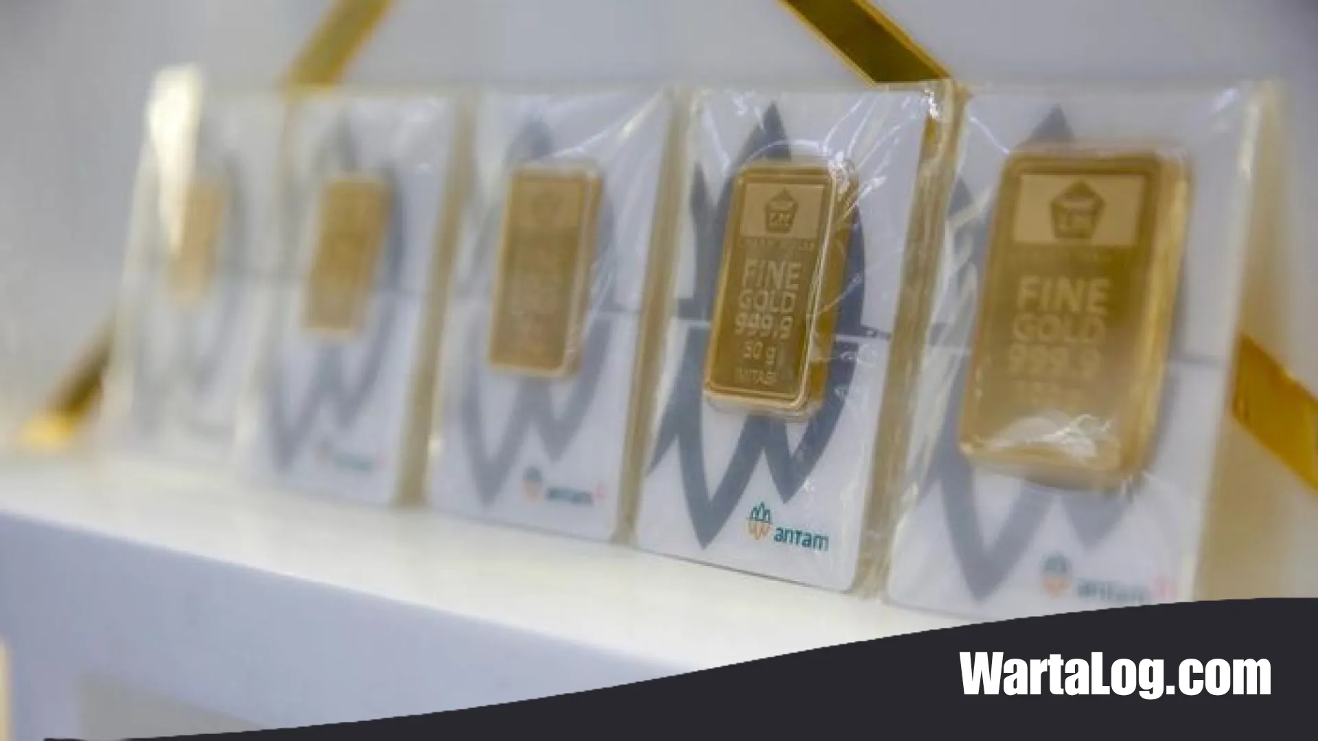 Update Harga Emas Antam Hari Ini: Terkoreksi Lagi, Saatnya Borong atau Tunggu?