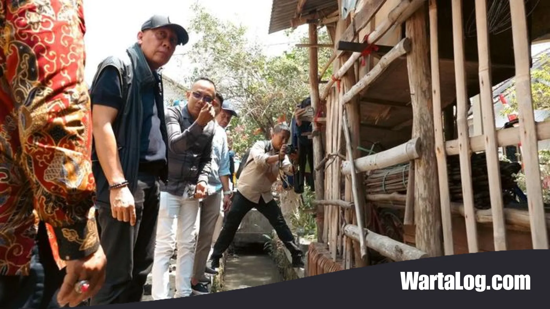 Siasat Saan Mustopa Tanggulangi Krisis Air di Cirebon: Dari Bantuan Darurat hingga Solusi Infrastruktur Jangka Panjang
