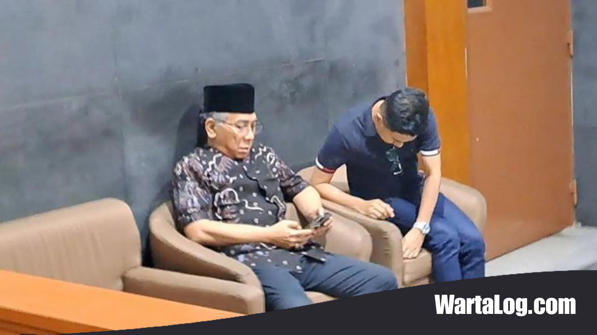 Momen Haru di PN Tipikor: Gus Yahya Dampingi Yaqut Cholil Qoumas dalam Sidang Kasus Korupsi Kuota Haji