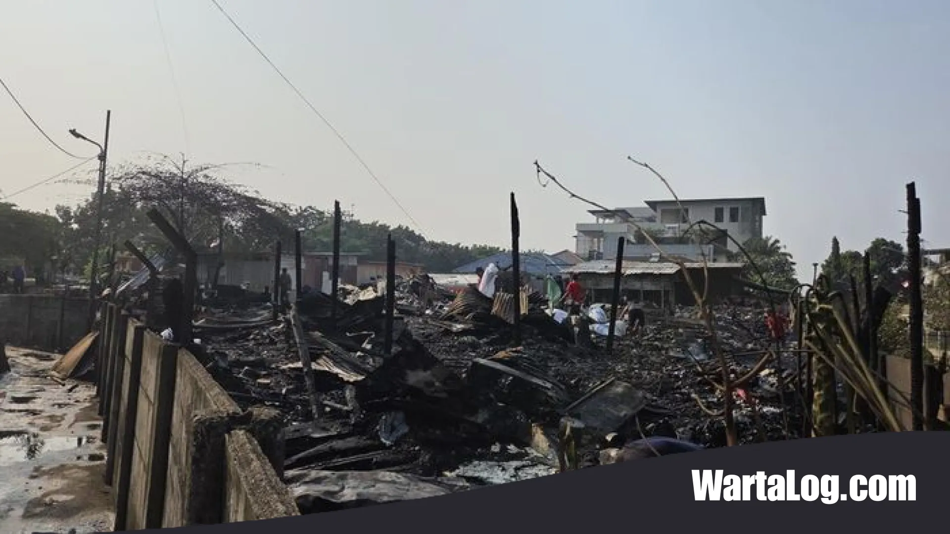 Amuk Si Jago Merah di Kedoya: 20 Bedeng Pekerja Ludes Terbakar, Diduga Akibat Arus Pendek Listrik