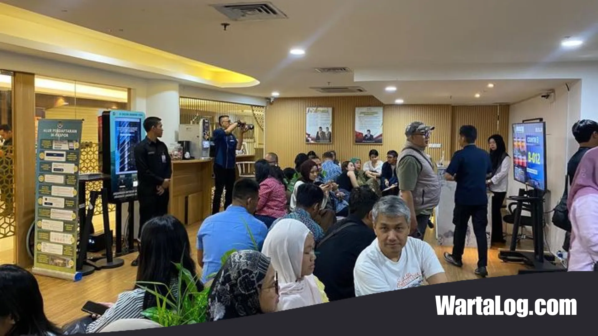Inovasi Layanan Paspor Akhir Pekan: Menengok Antusiasme Warga di Immigration Lounge PIM 3