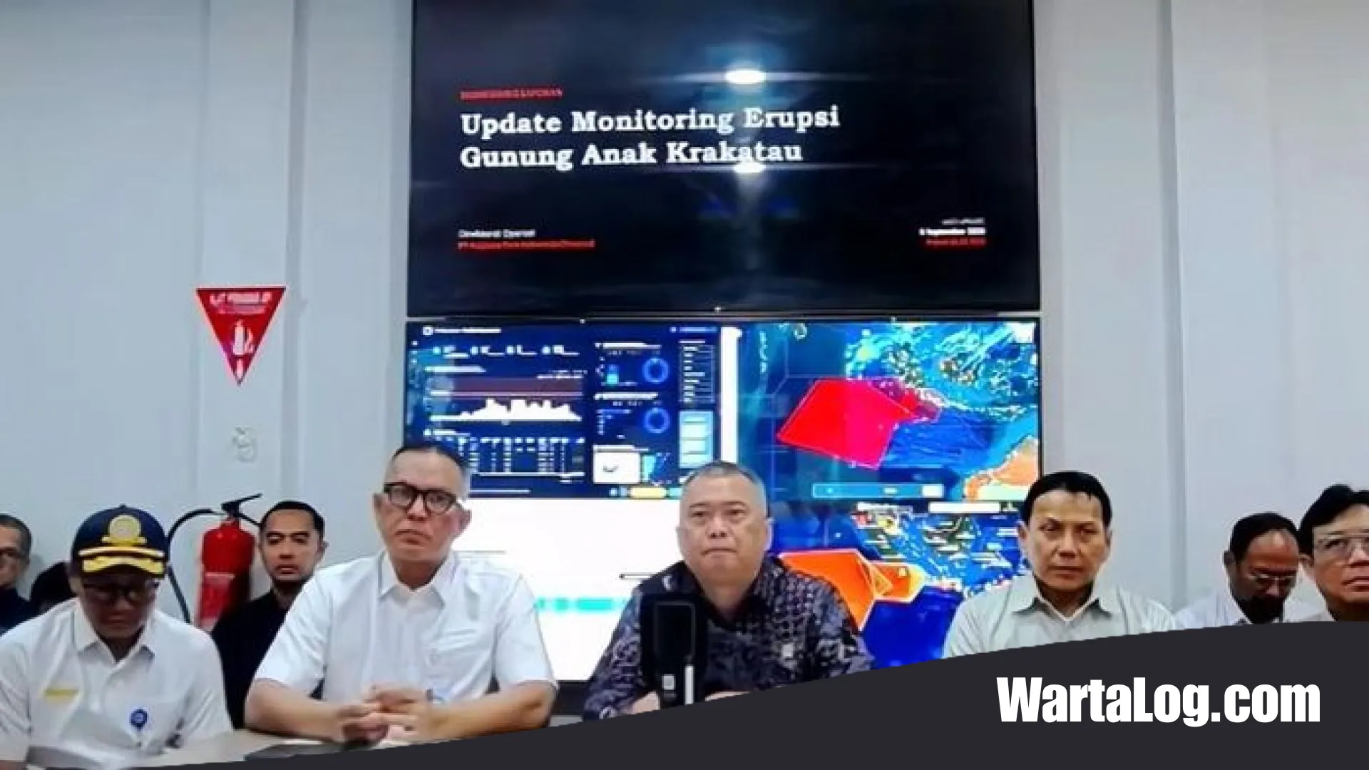 Langit Indonesia Lumpuh: Penutupan 8 Bandara Diperpanjang Akibat Abu Gunung Anak Krakatau, Menhub Siapkan Skenario Darurat