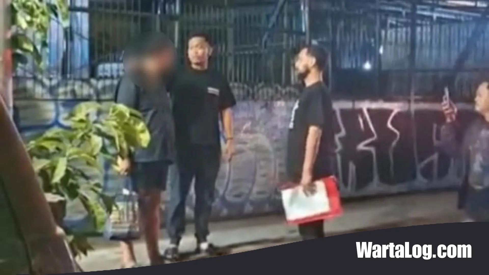 Drama Penangkapan Pria Penendang Wanita di Senayan City: Dari CCTV Hingga Aksi Mengelak Saat Diciduk