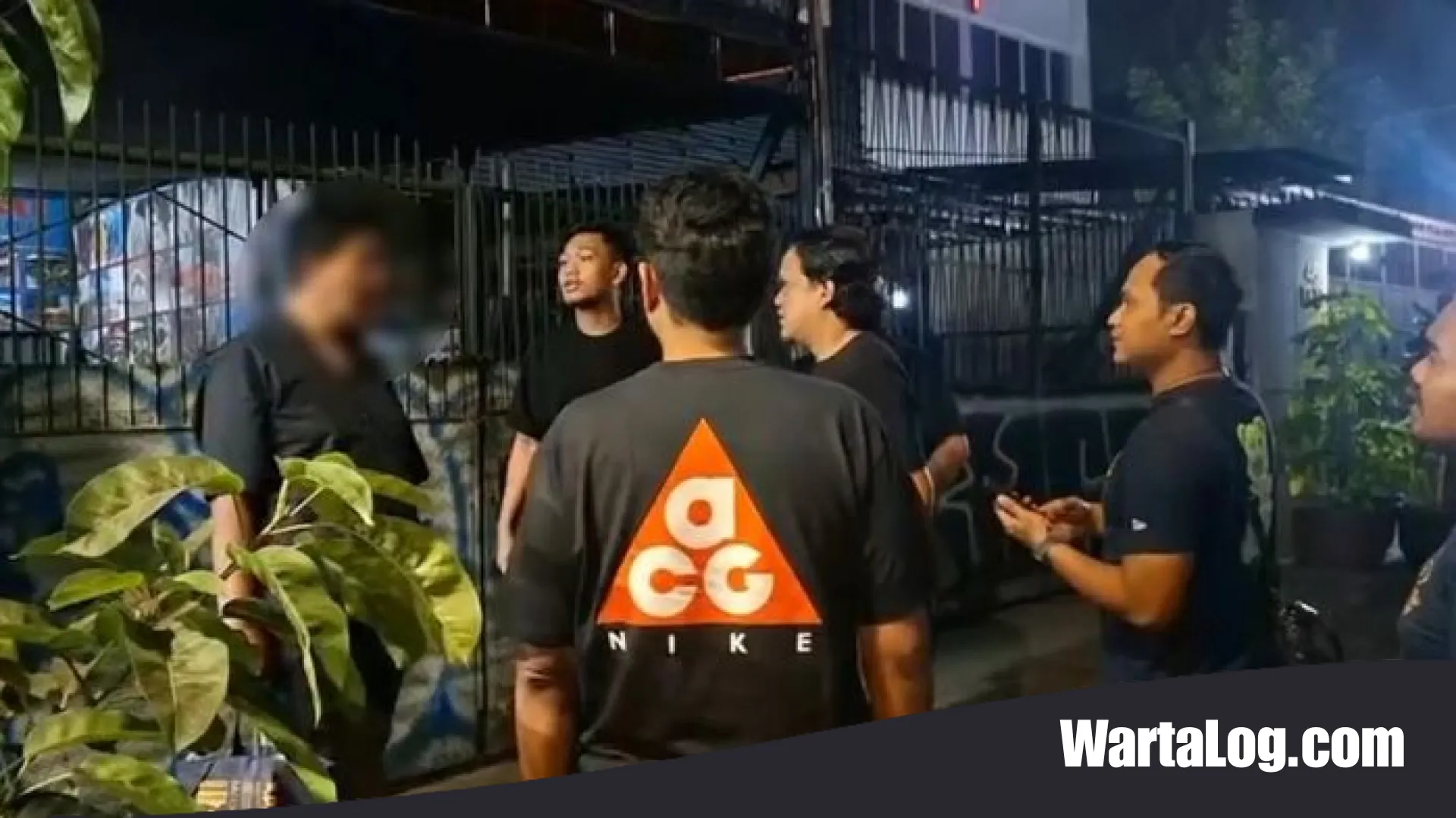 Aksi Brutal di Senayan City: Ahmad Sahroni Desak Hukuman Maksimal bagi Pria Penendang Wanita