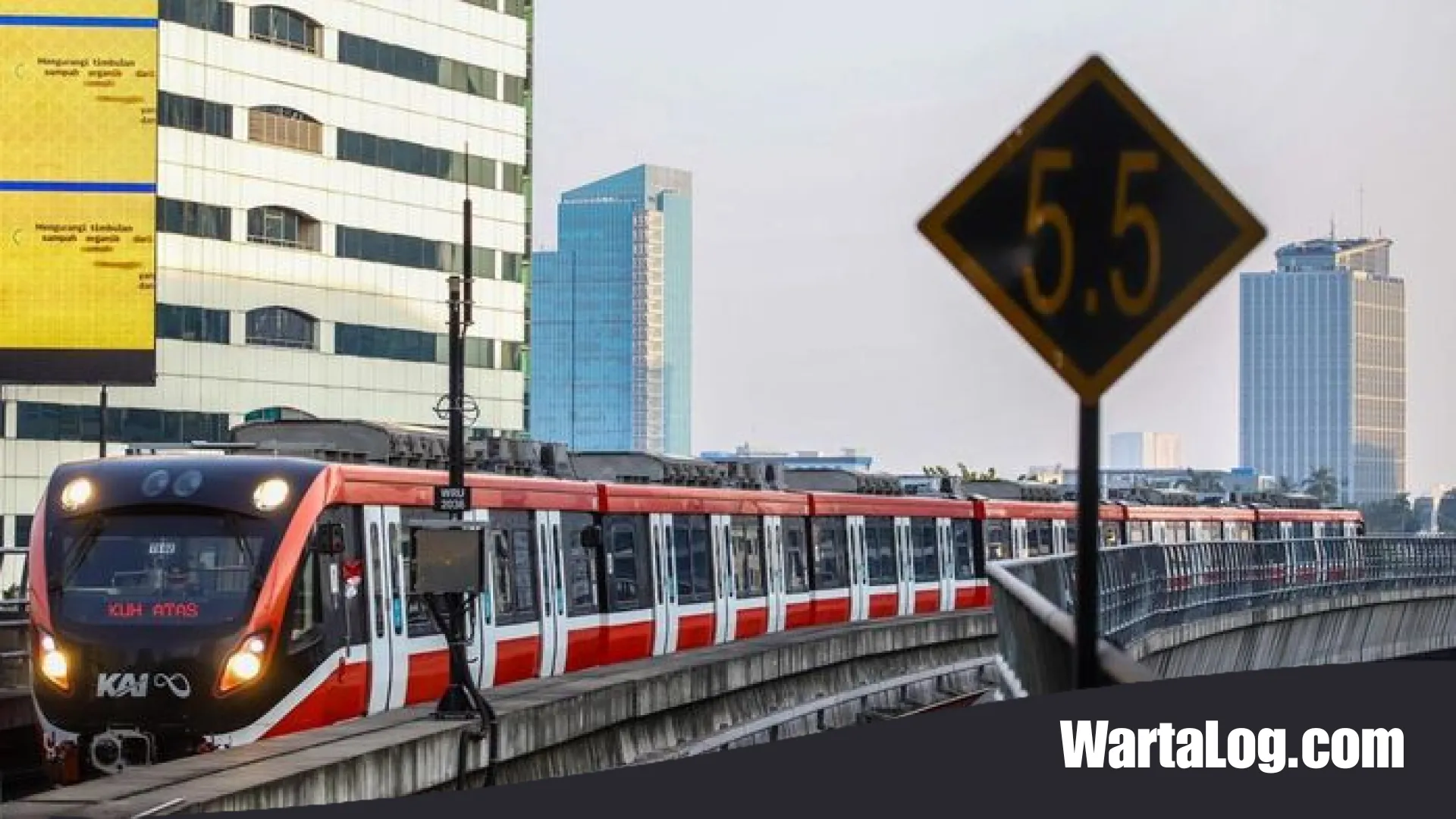 LRT Jabodebek Pacu Konektivitas: Uji Coba Keberangkatan Pagi 05.30 WIB untuk Sinkronisasi Whoosh