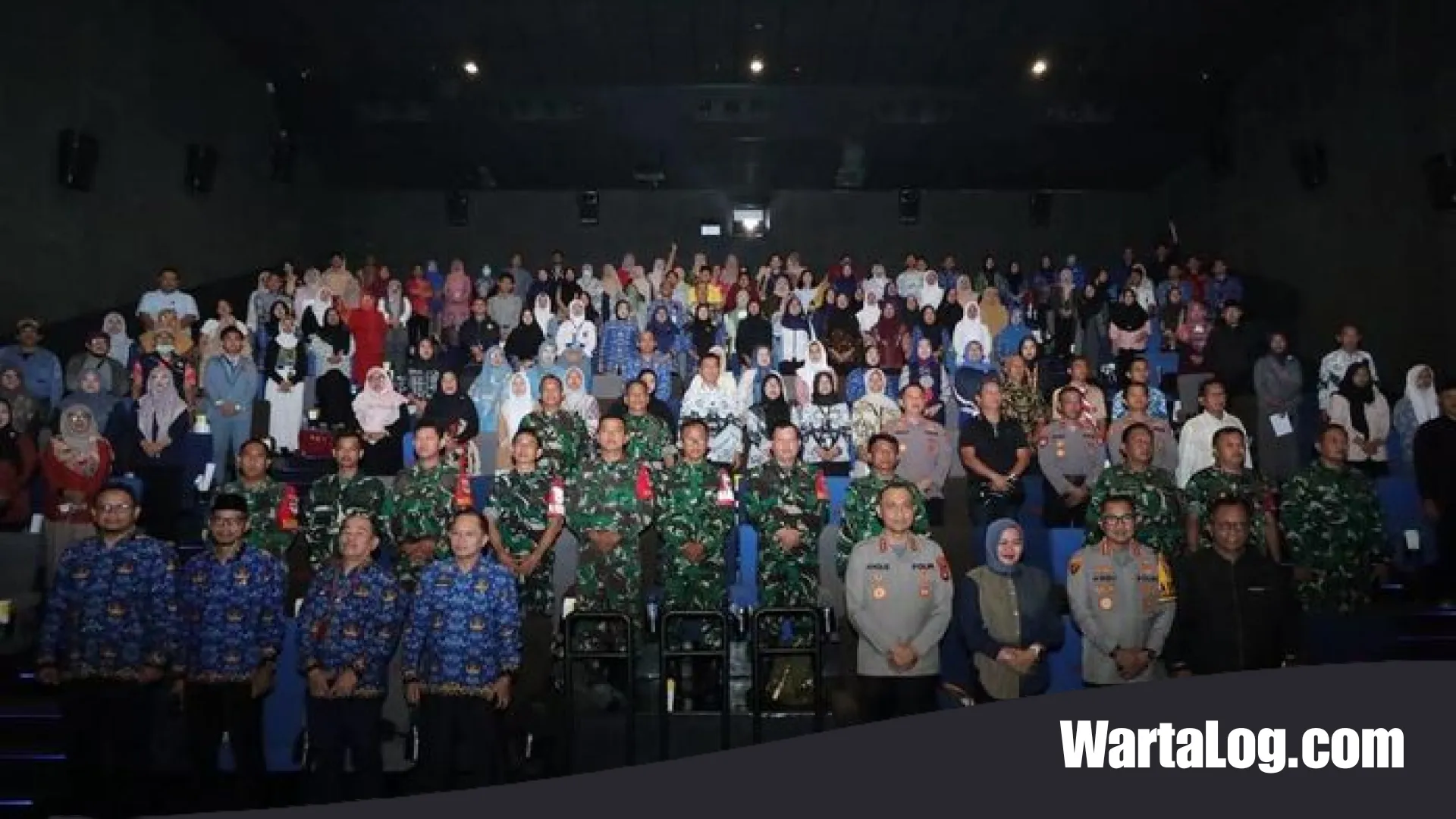 Sentuhan Hati Lewat Layar Lebar: Polrestro Bekasi Kota Perkuat Karakter Generasi Muda Melalui Film ‘Jangan Buang Ibu’