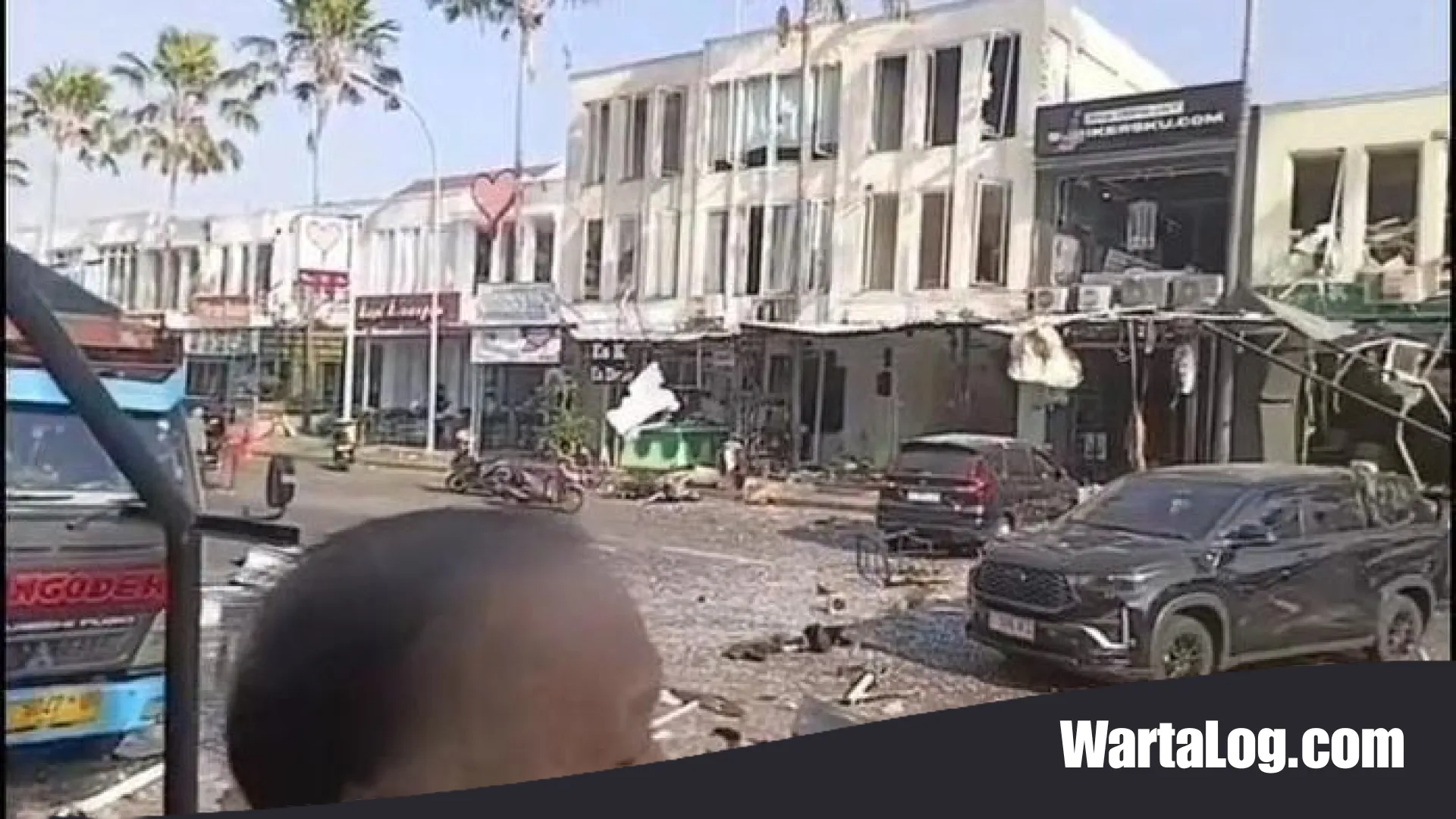 Guncangan Dahsyat di Pakuwon City Surabaya: Ledakan Misterius Hancurkan Bangunan dan Kendaraan di Kawasan Elite