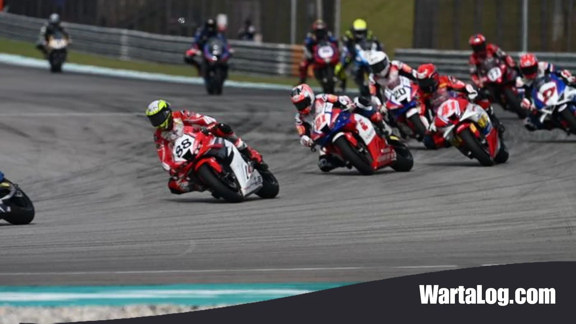 AHRT Berjaya di Sepang: Rheza Danica dan Kolega Sabet Podium di Seri Pembuka ARRC 2026