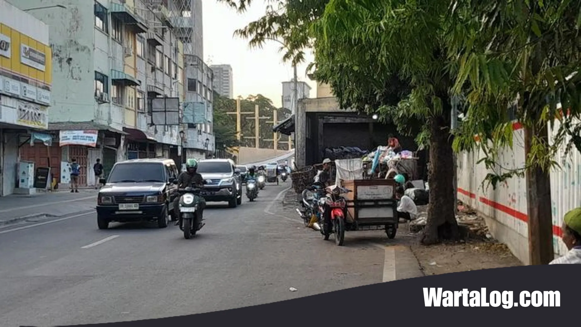Aroma Tak Sedap Hantui Jalan Stasiun Medan, Warga Keluhkan Keberadaan TPS di Jantung Kota