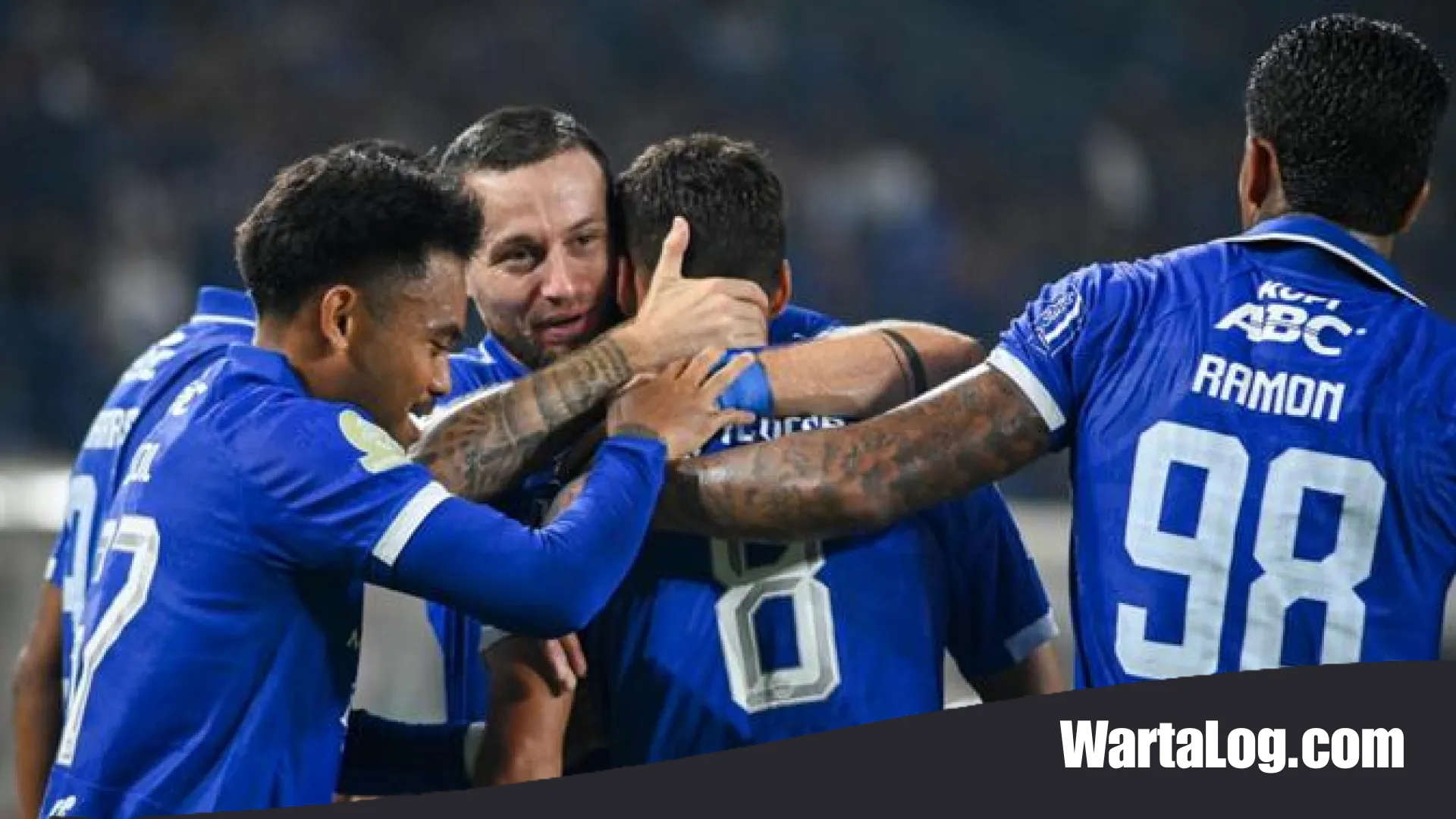 Duel Raksasa di GBLA: Persib Bandung Siap Redam Ledakan Bali United dalam Perebutan Puncak Klasemen