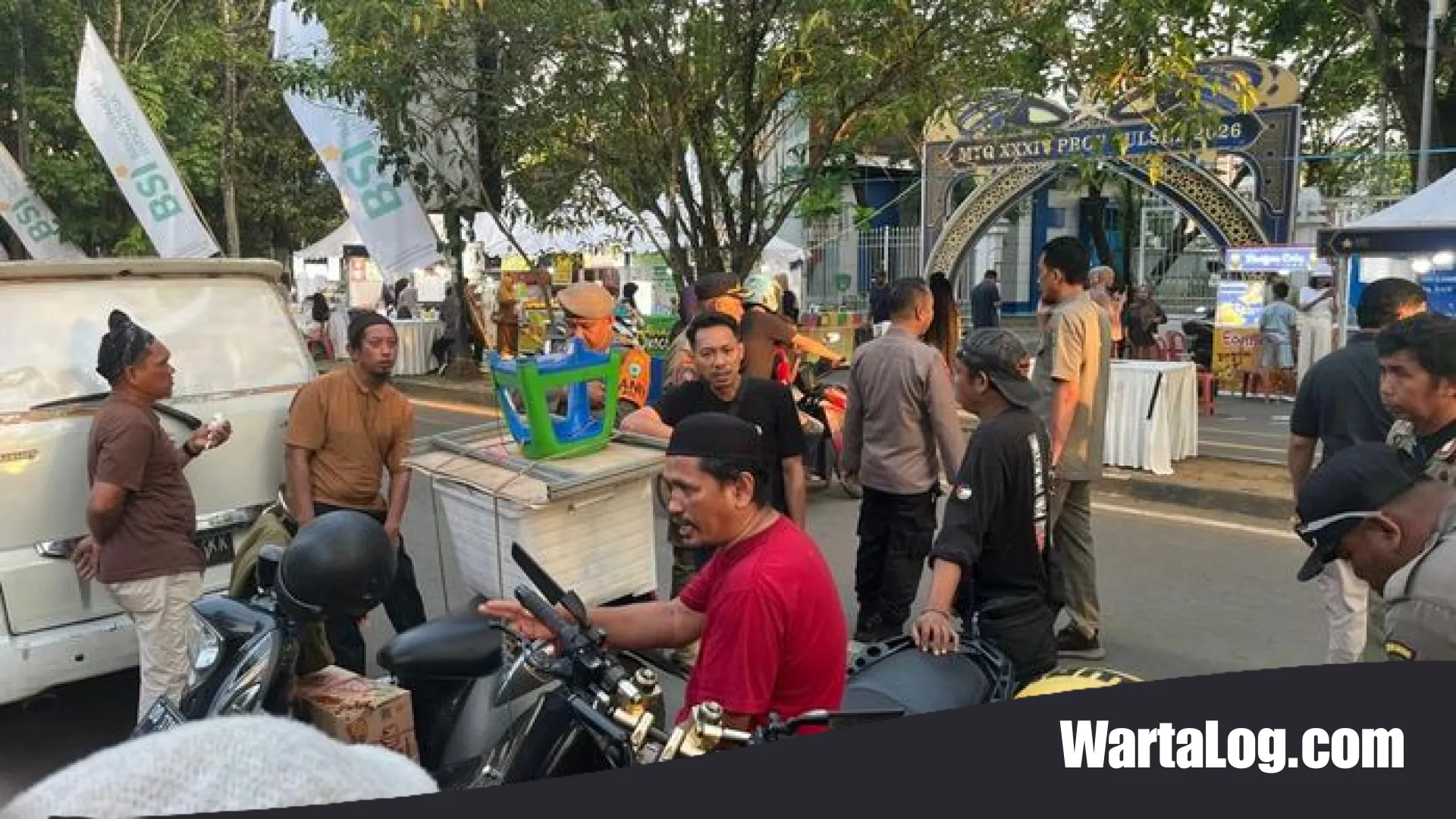 Kericuhan Pecah di Arena MTQ Sulsel: Pedagang dan Satpol PP Maros Terlibat Adu Mulut Soal Sewa Lapak