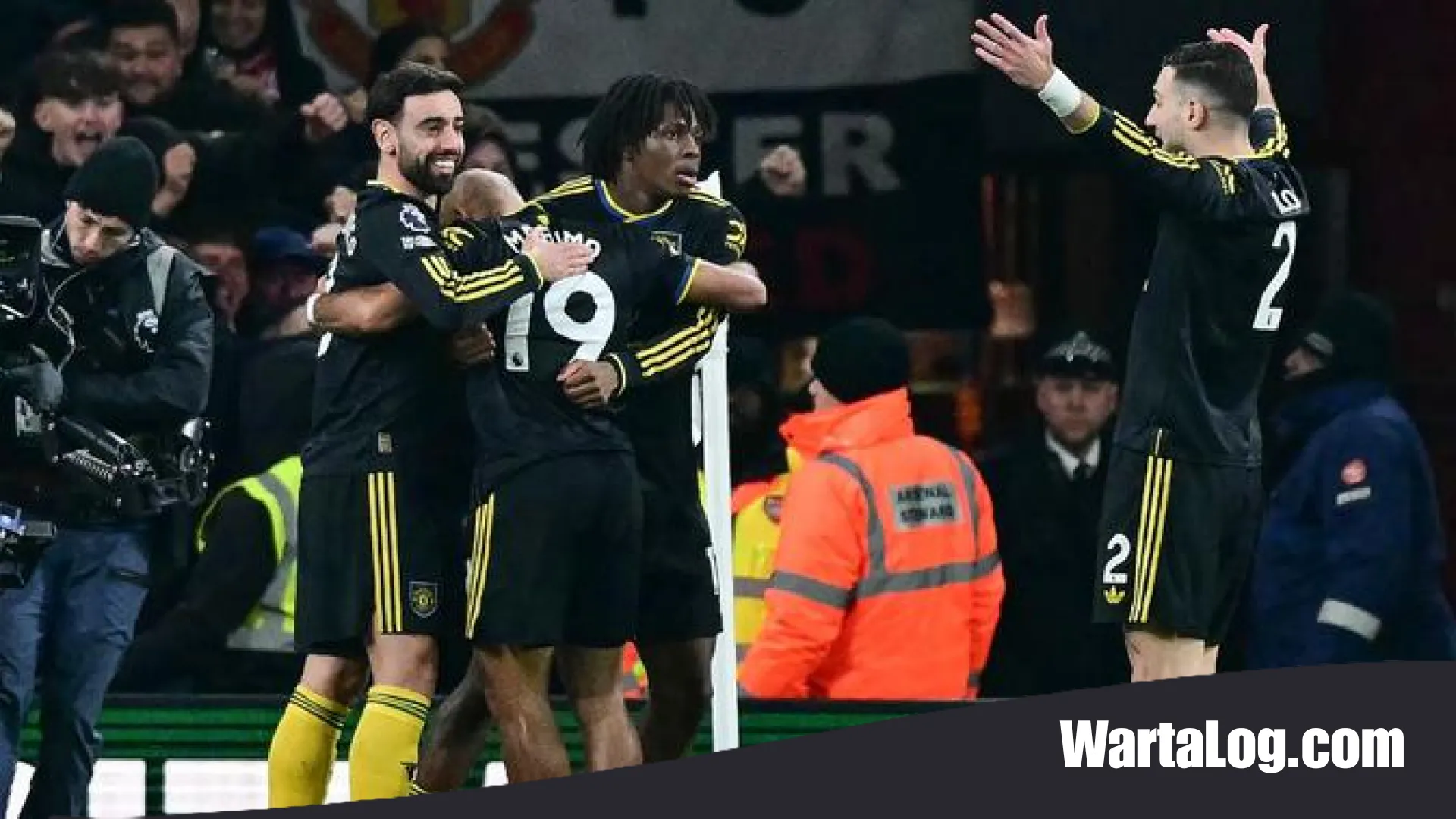 Manuver Transfer Manchester United: Mengapa Setan Merah Kini Dinginkan Minat pada Jarrad Branthwaite?